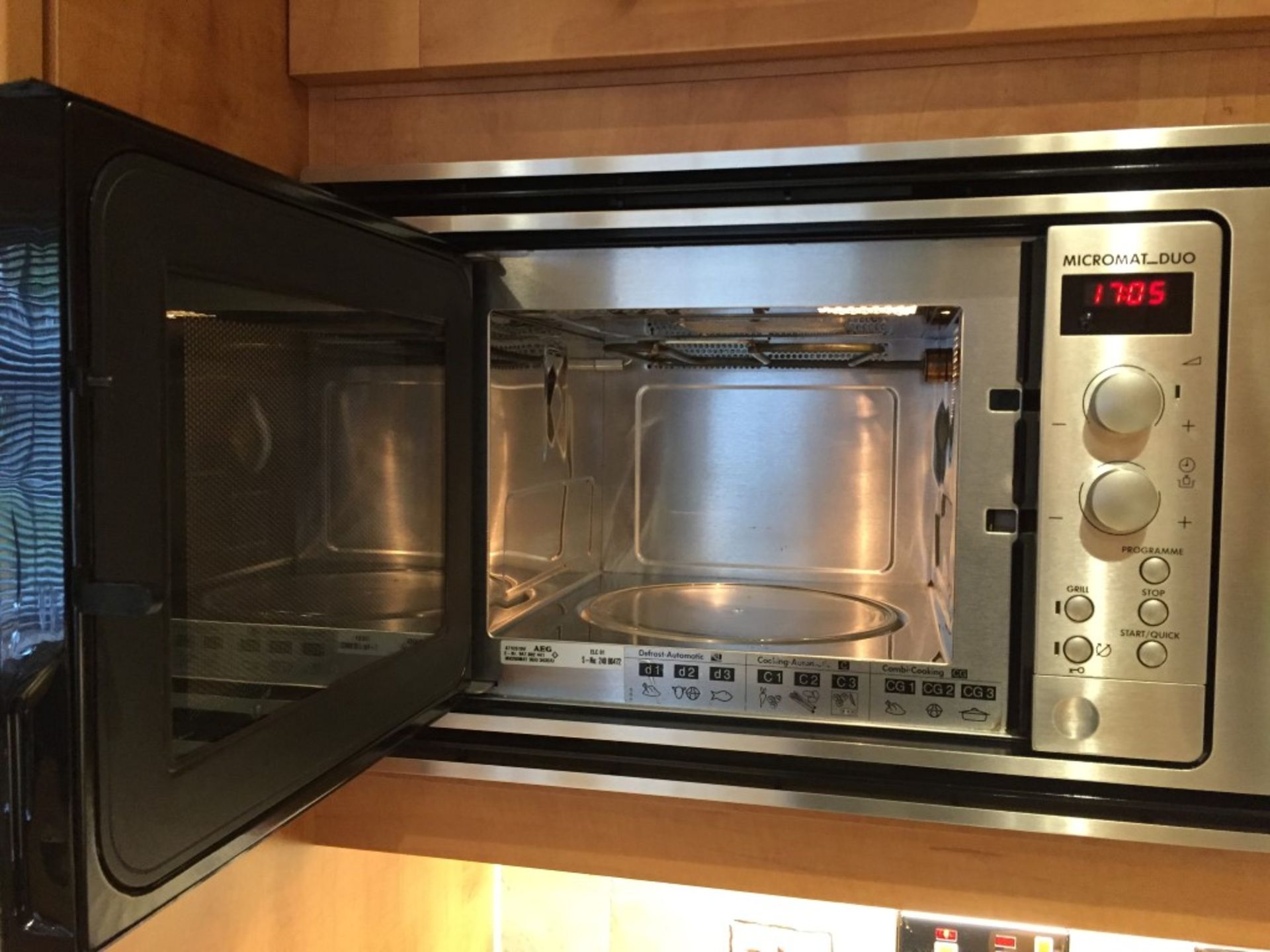 1 x Gemini Fitted Kitchen With Granite Worktops, Integrated AEG Appliances, And Utility Area - CL130 - Image 4 of 31