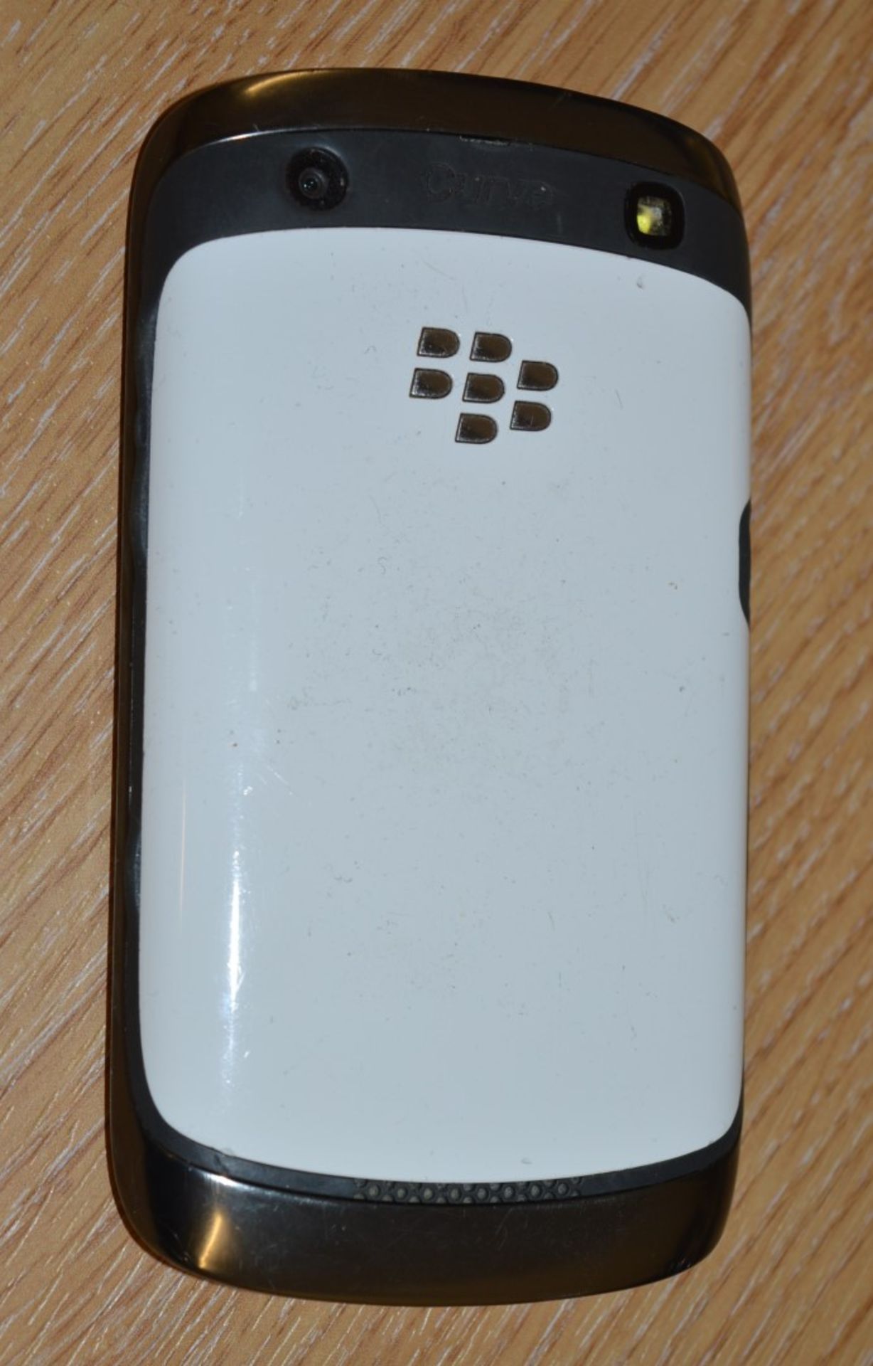 1 x Blackberry Curve 9360 Mobile Phone Handset With Charger - CL300 - Good Condition as Pictured - - Image 2 of 4