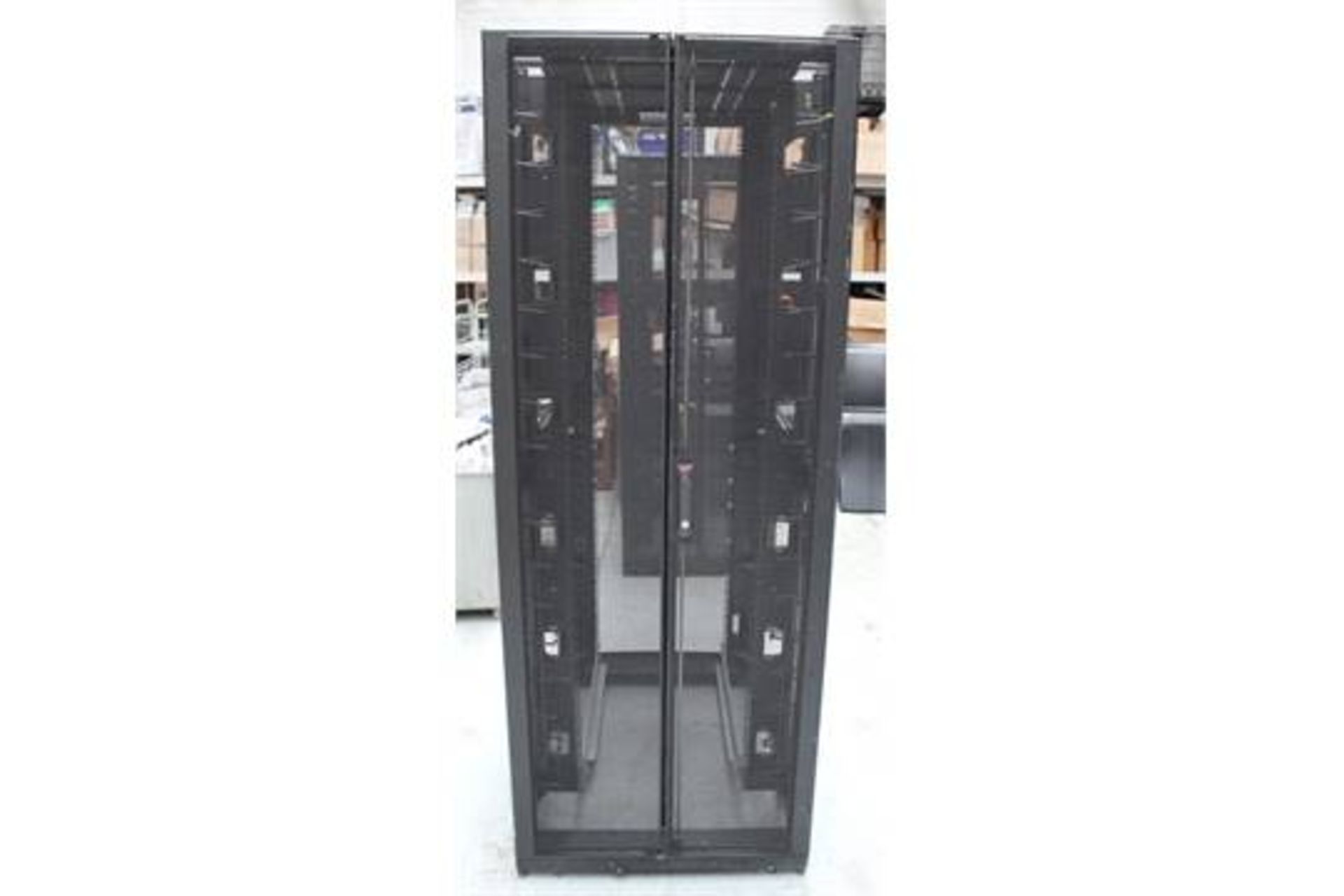 1 x APC Netshelter 42U Server Enclosure - AR3100 Black - Suitable For 19 Inch Compliant - Image 2 of 4