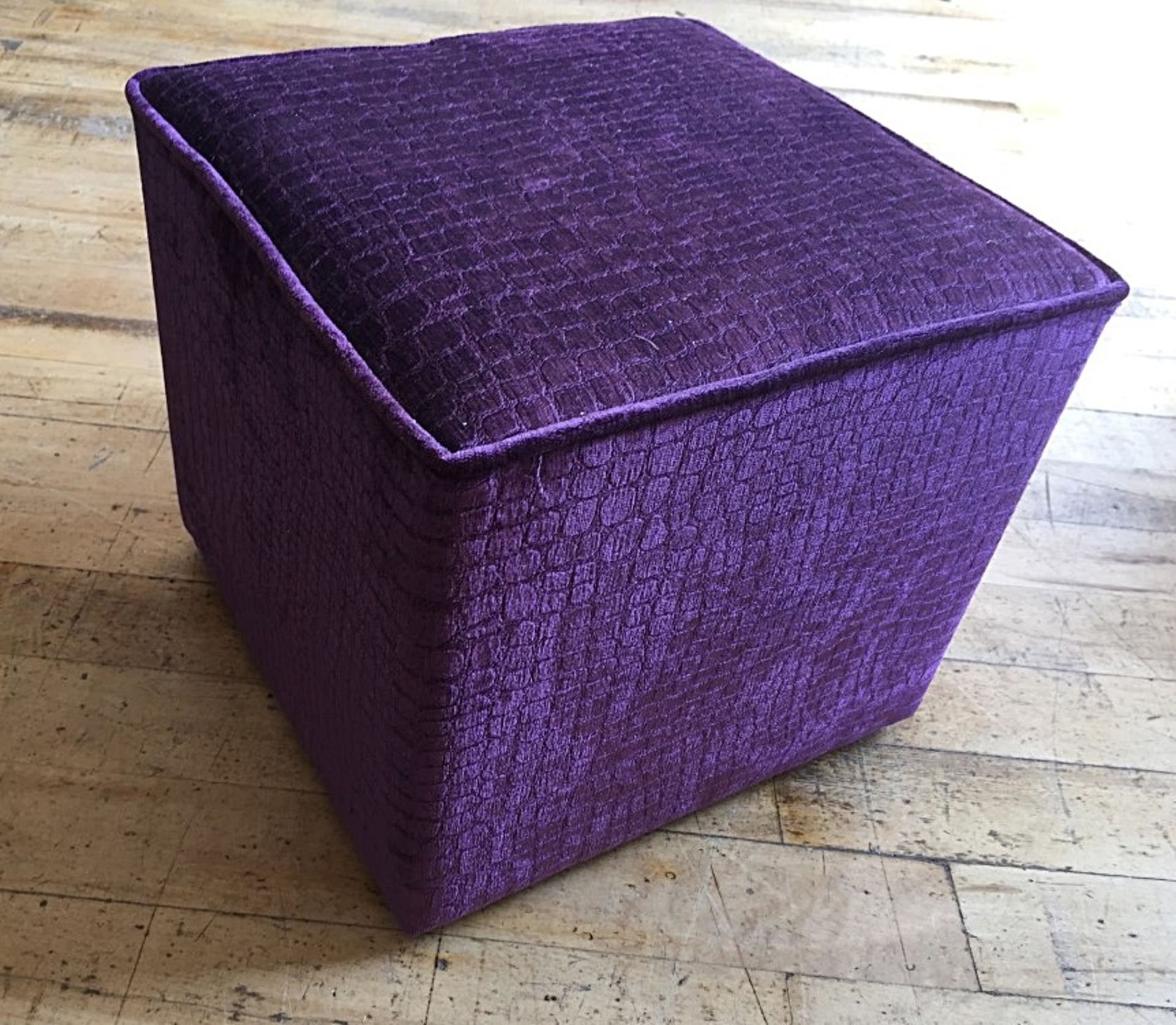 1 x Purple Alligator Chenille Print Cube Pouffe / Footstool - Dimensions: 37 x 37 x height 35cm- - Image 2 of 2