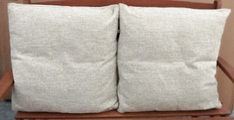 A Matching Pair Large Of B&B Italia "RAY" Cushions - Ref: 4810988 - Excellent Condtition - 58 x 58cm