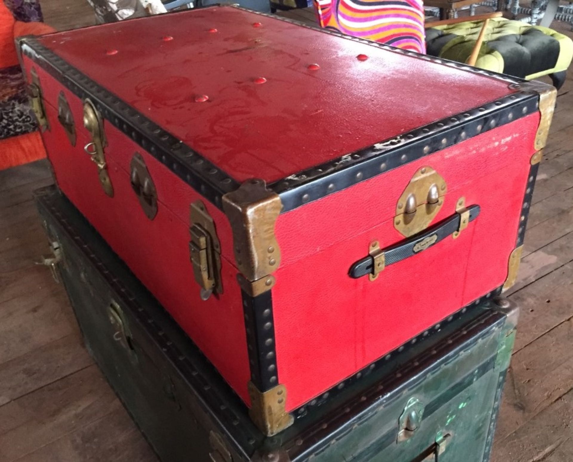 1 x Large Vintage "Overpond" Steamer Trunk / Chest In Red - Dimensions: To Follow - Ref: NDE045 - - Image 4 of 4