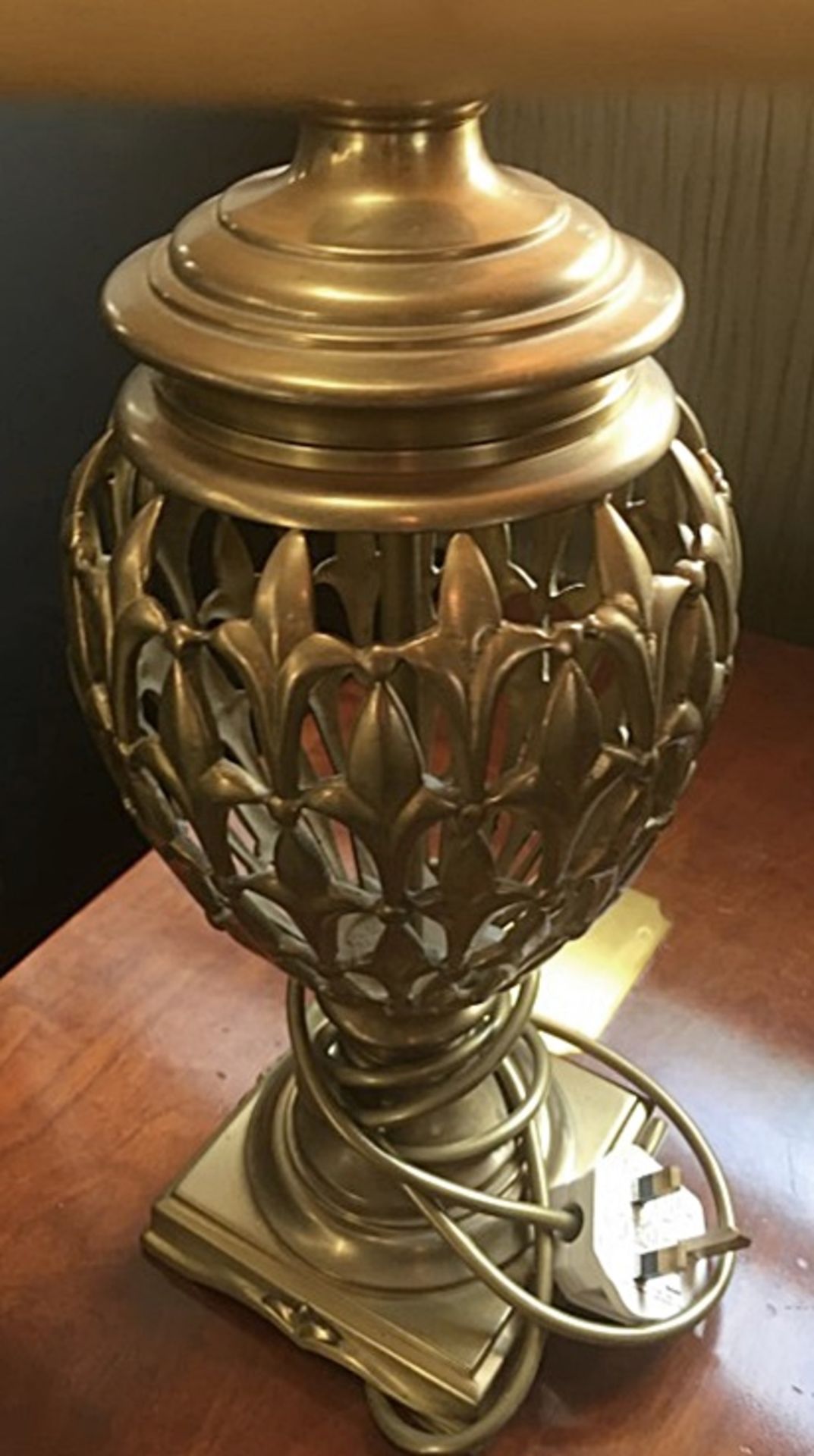 1 x Ornate Metal Table Lamp With Shade - Dimensions: 67cm x Base 13 x 13cm - Pre-owned In Very Good - Image 6 of 7