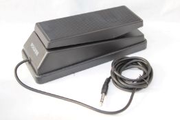 1 x VP3 Stereo Volume Control Pedal - Suitable For Use With Roland Keyboards - Unused Stock Without