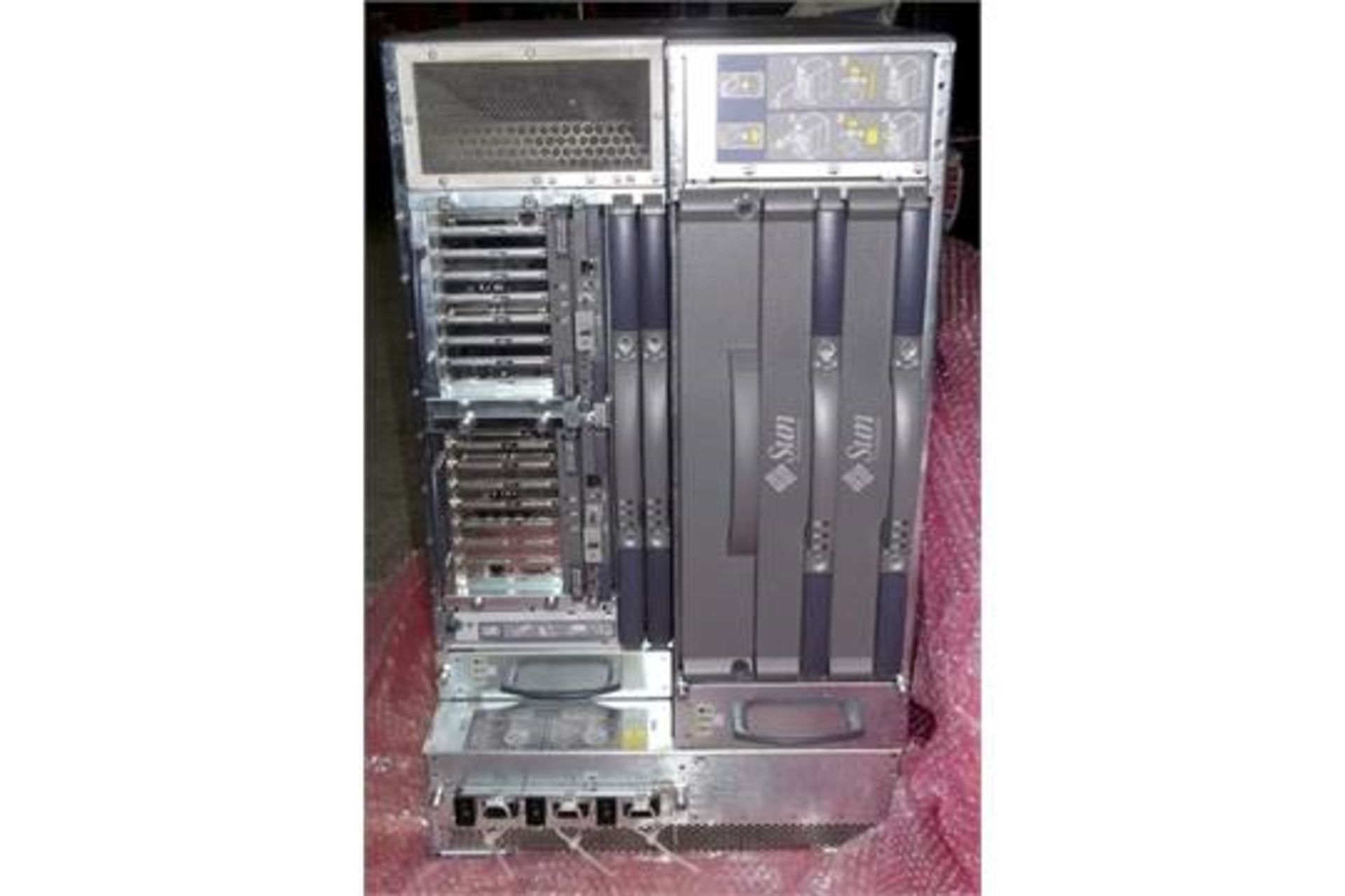 1 x Sun Microsystems Sun Fire 4800 Midframe Server - Ref NSB014 - Recently Removed From A Working Of - Image 3 of 3