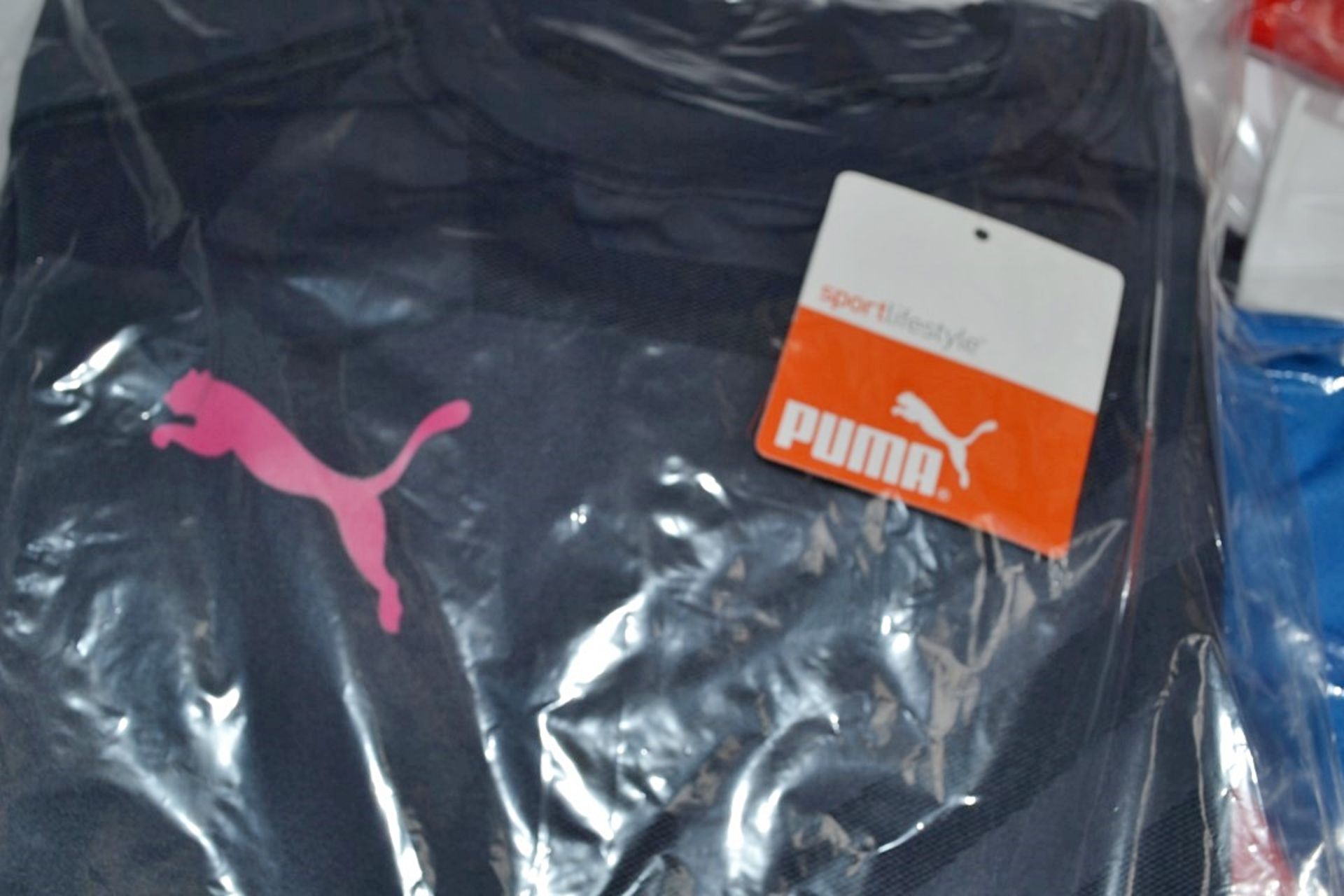 10 x Assorted PUMA Branded T-Shirts & Vests - Size: All Adult Medium - New With Tags - CL155 - - Image 5 of 5