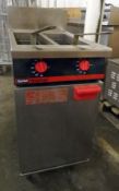 1 x Freestanding Twin Tank Natural Gas Fryer With Baskets - Dimensions: W45 x D73 x H107cm -