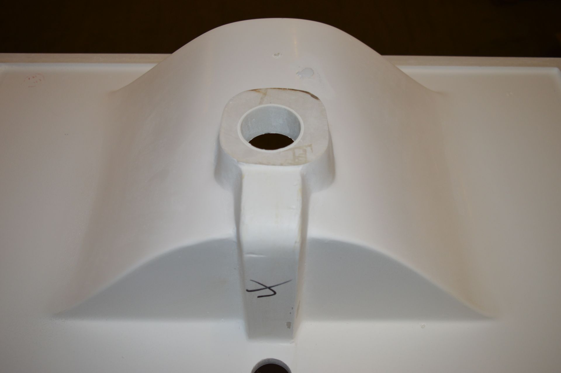 1 x Vogue Onyx White Gloss 600mm Bathroom Vanity Unit With Wash Basin - Vinyl Wrap Coating for - Image 7 of 11