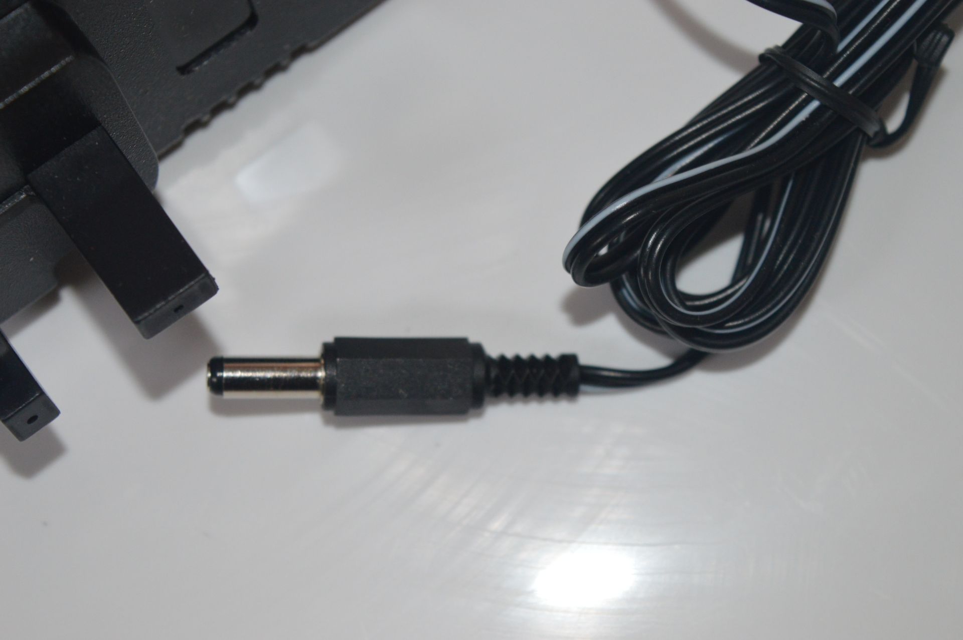 10 x Sunpower AC Power Adaptors - Input 230VAC-50Hz 13.5w - Output 12VDC 500mA 6VA - UK Plug - Model - Image 3 of 4