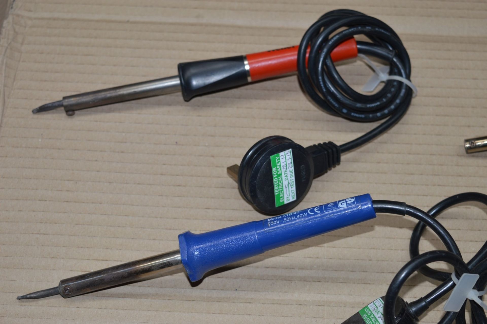 6 x Various 240v Soldering Irons - Brands Include Weller and Draper - CL300 - Ref JP105 - - Image 9 of 22