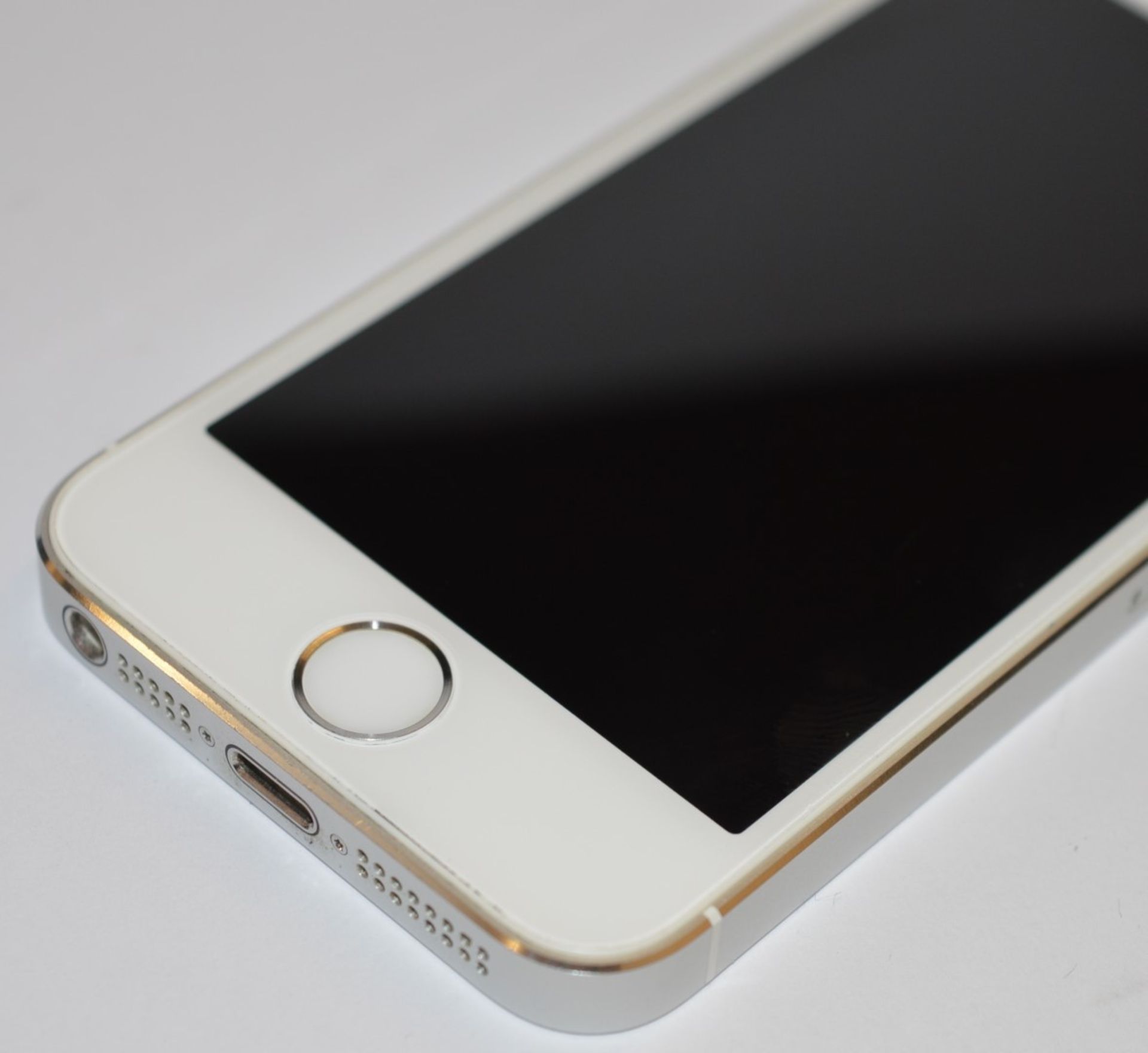 1 x Apple Iphone 5S White 32gb Mobile Phone - Model A1457 - Excellent Cosmetic Condition - Good - Image 10 of 15