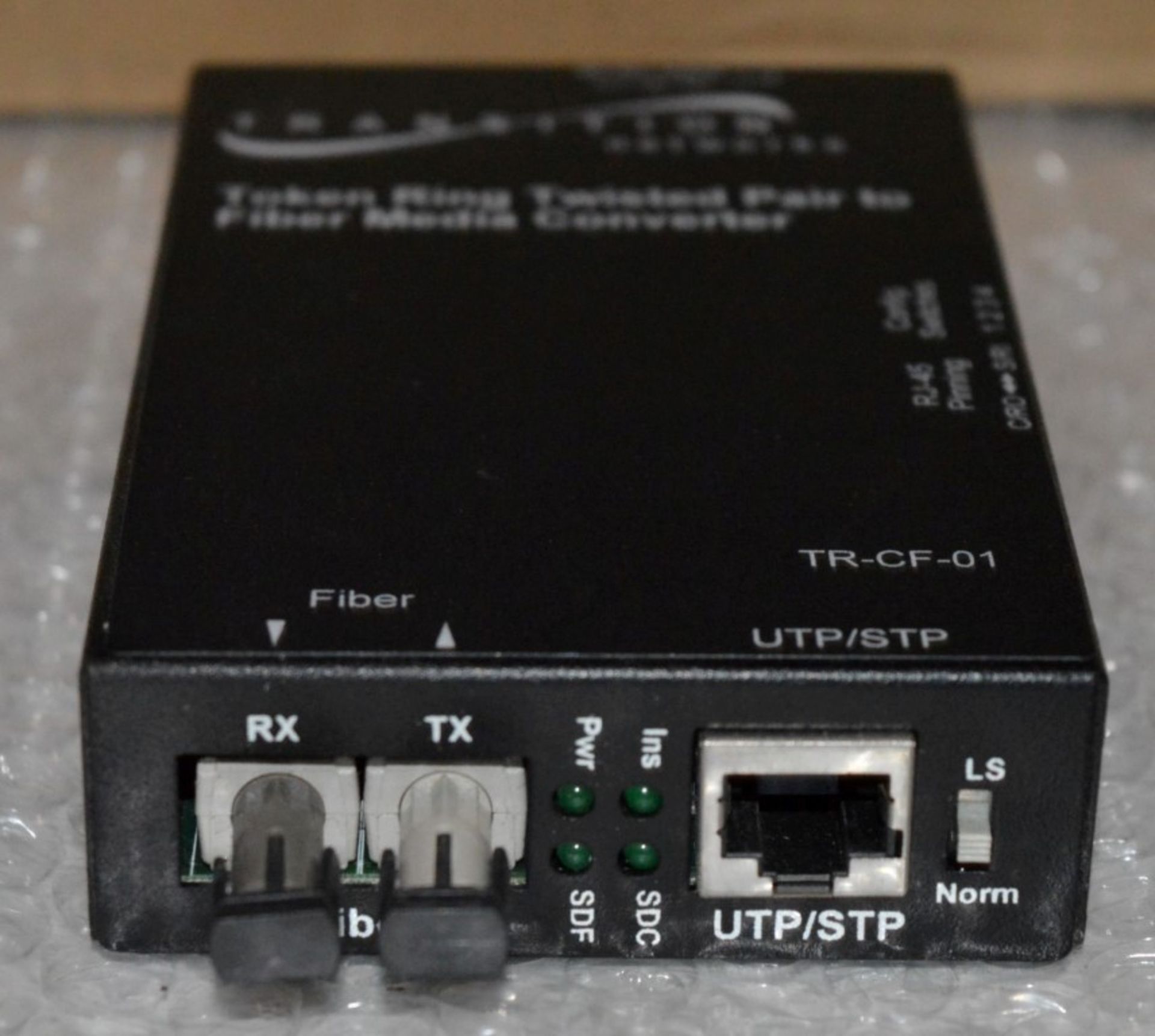 1 Transition Networks Token Ring Twisted Pair- Fiber Media Converter TR-CF-01 - Boxed With AC - Image 4 of 12