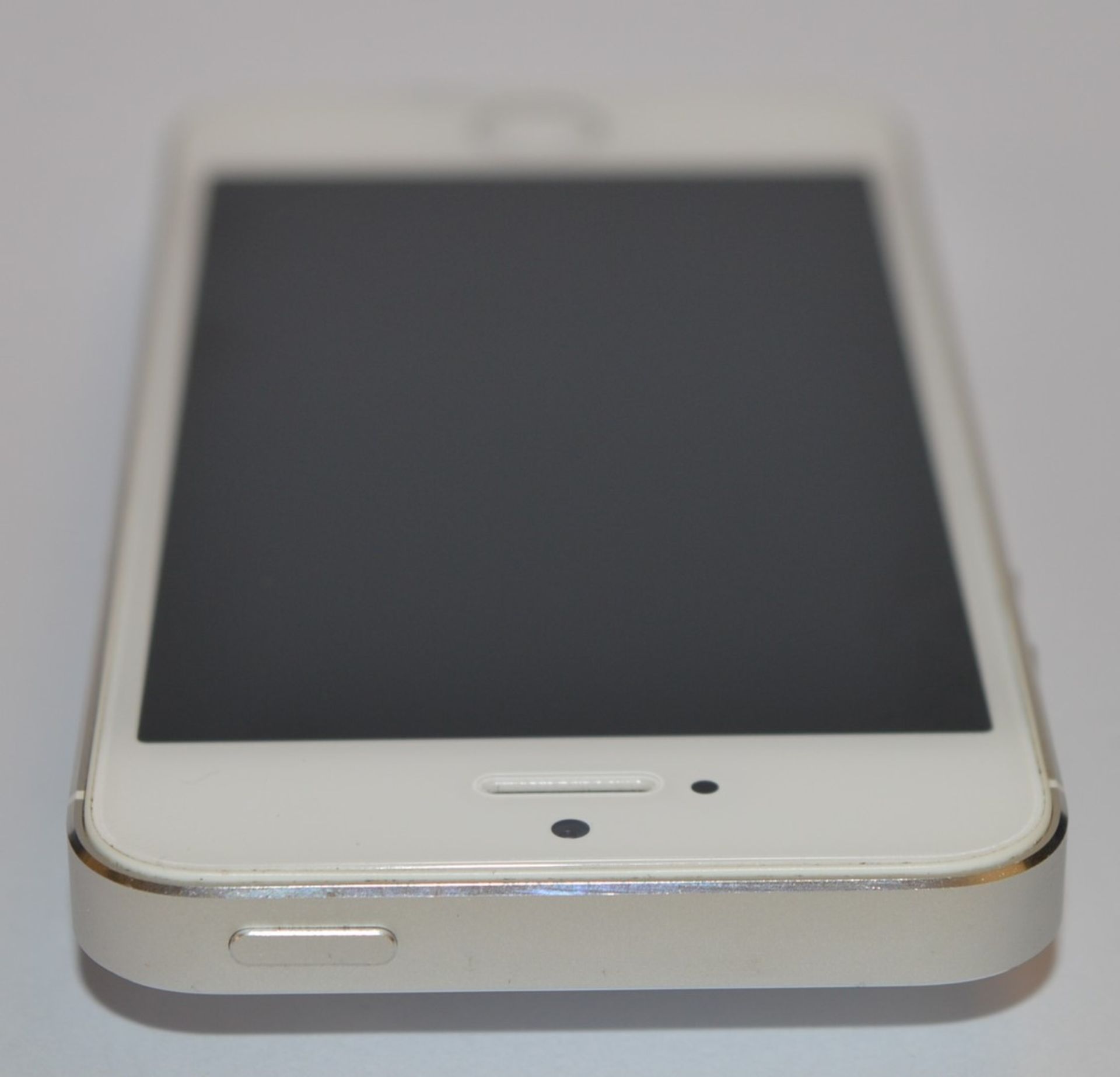 1 x Apple Iphone 5S White 32gb Mobile Phone - Model A1457 - Excellent Cosmetic Condition - Good - Image 6 of 15