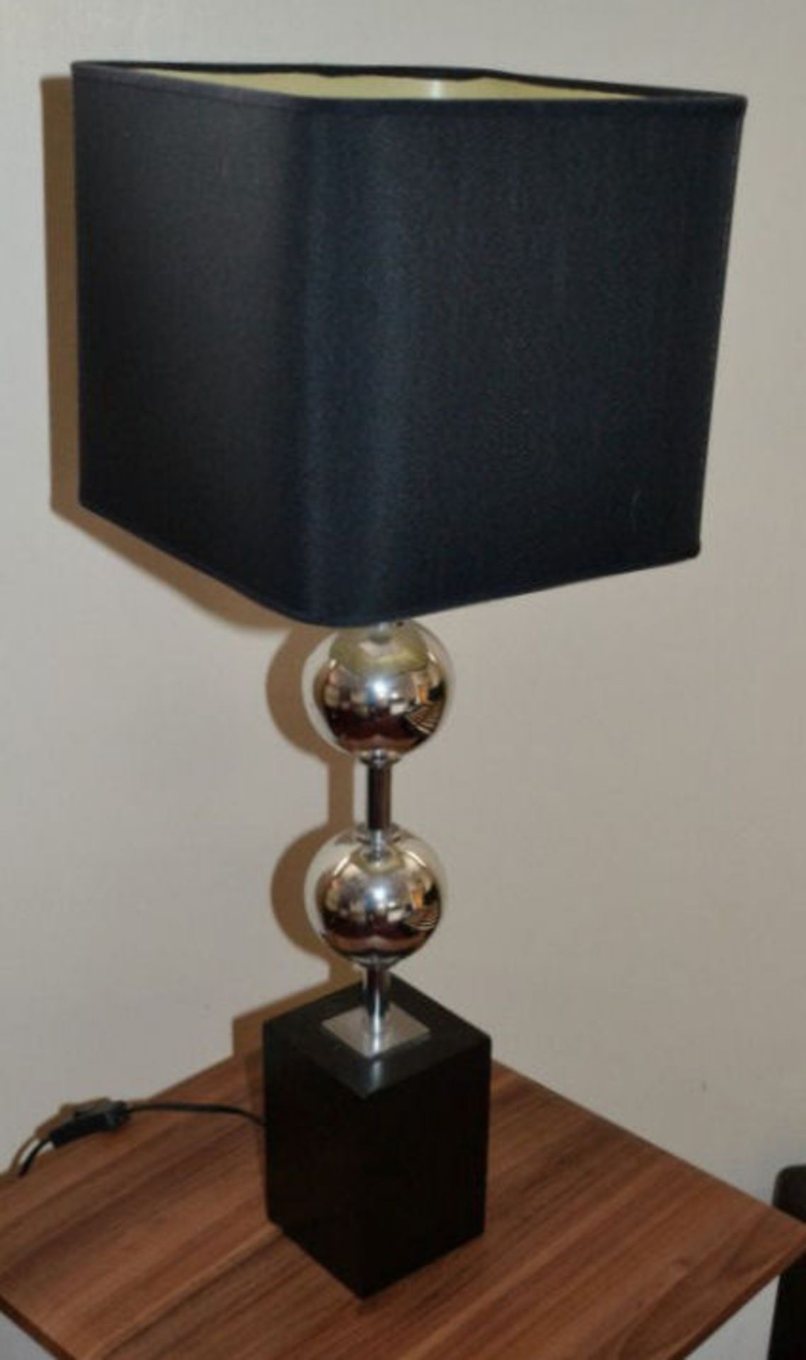 1 x Black And Silver Medium Sized Lamp. 71.5cm Tall - Image 2 of 2