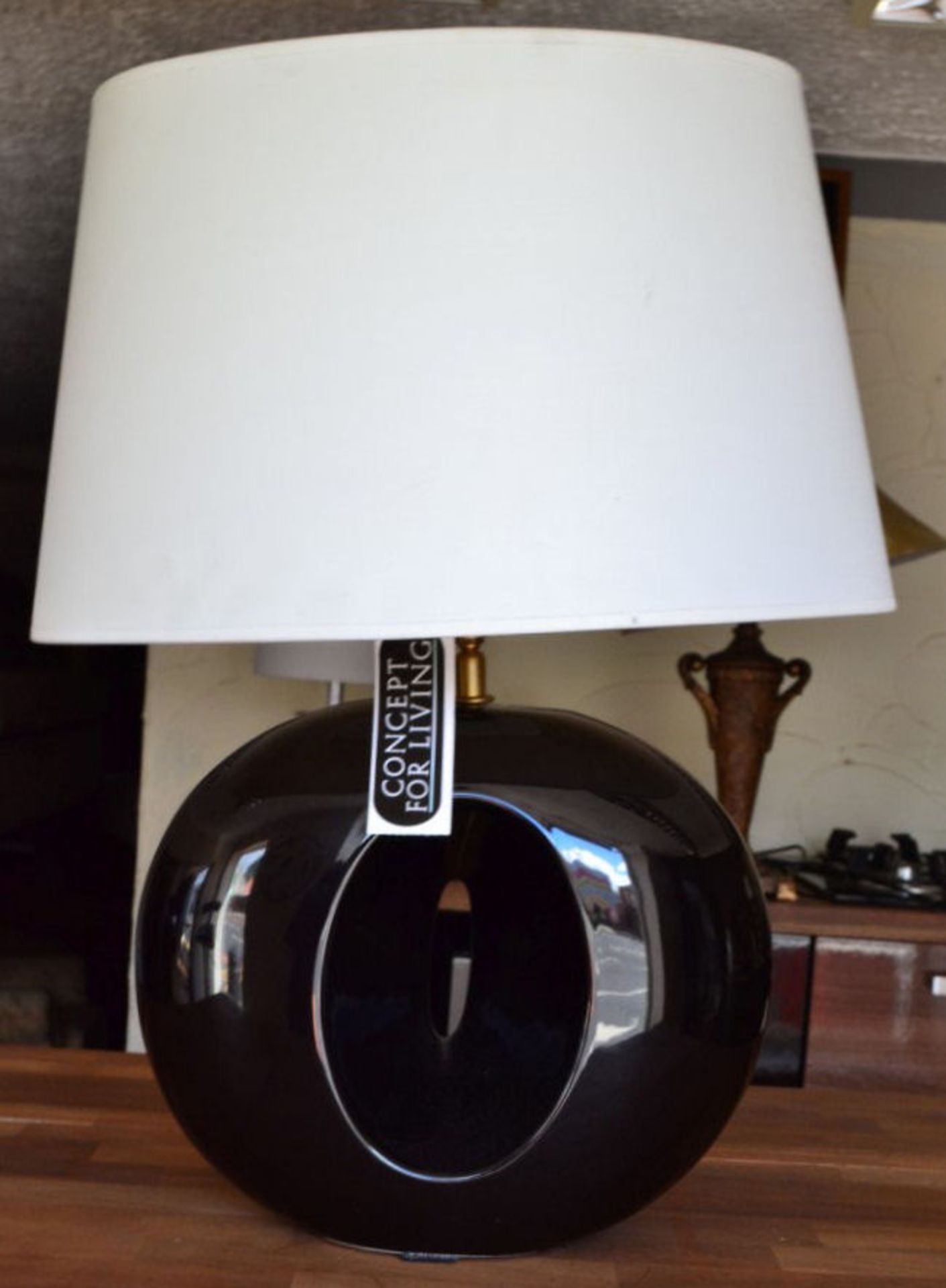 1 x Modern Black Hole Lamp With White Lampshade - Image 4 of 5