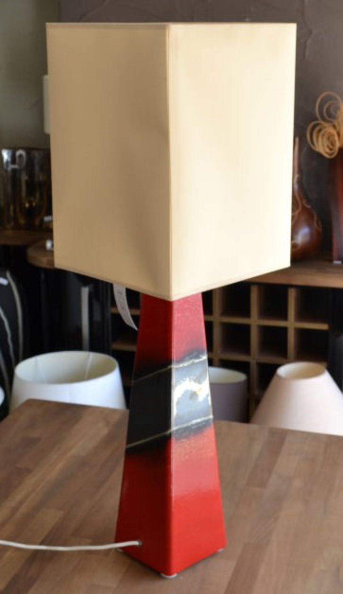 1 x Tall Contemporary Red And Dark Silver Lamp - Image 4 of 4
