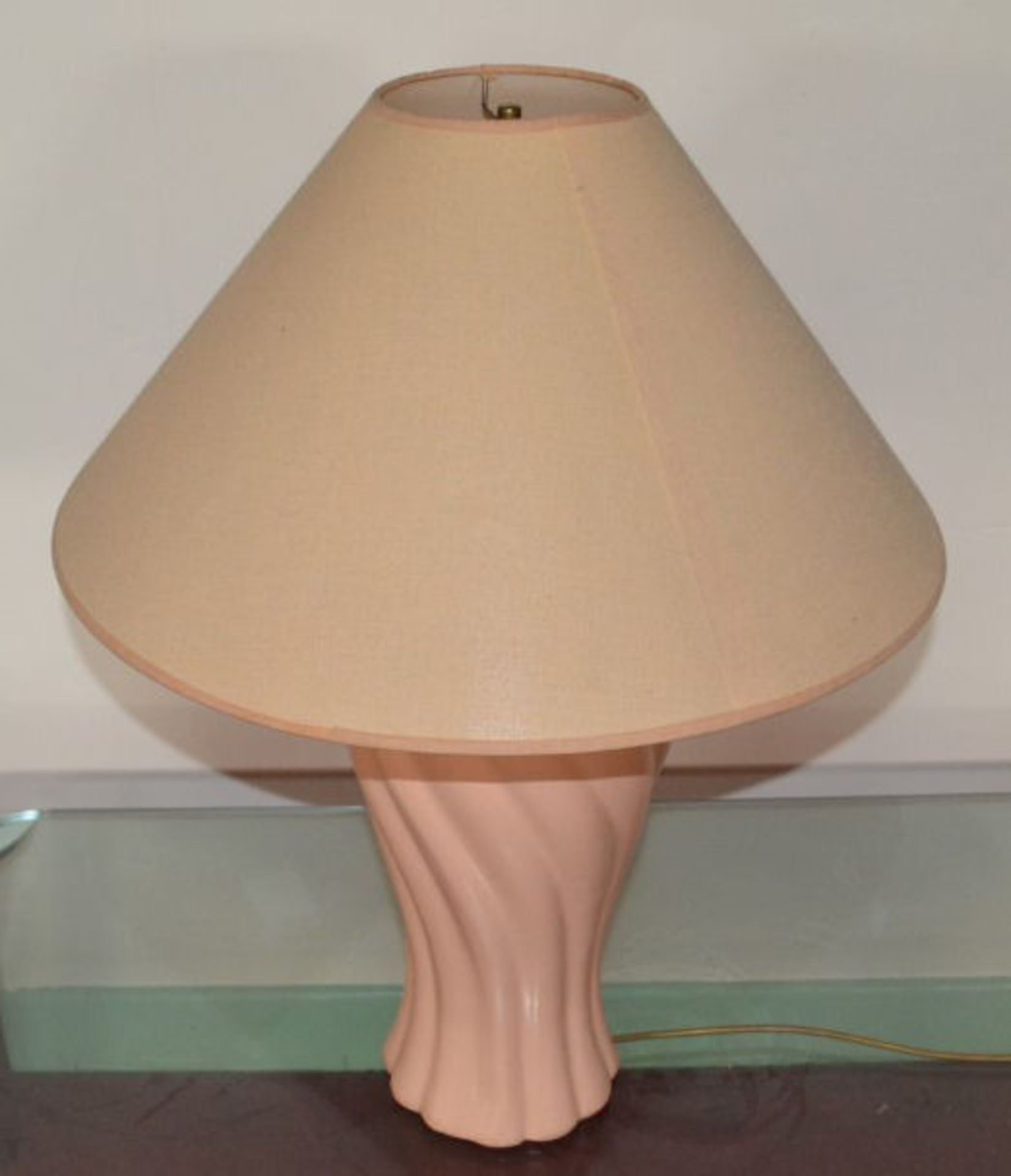 1 x Large Peach Lamp. Total Height Of 74cm - CL108 - Image 3 of 4