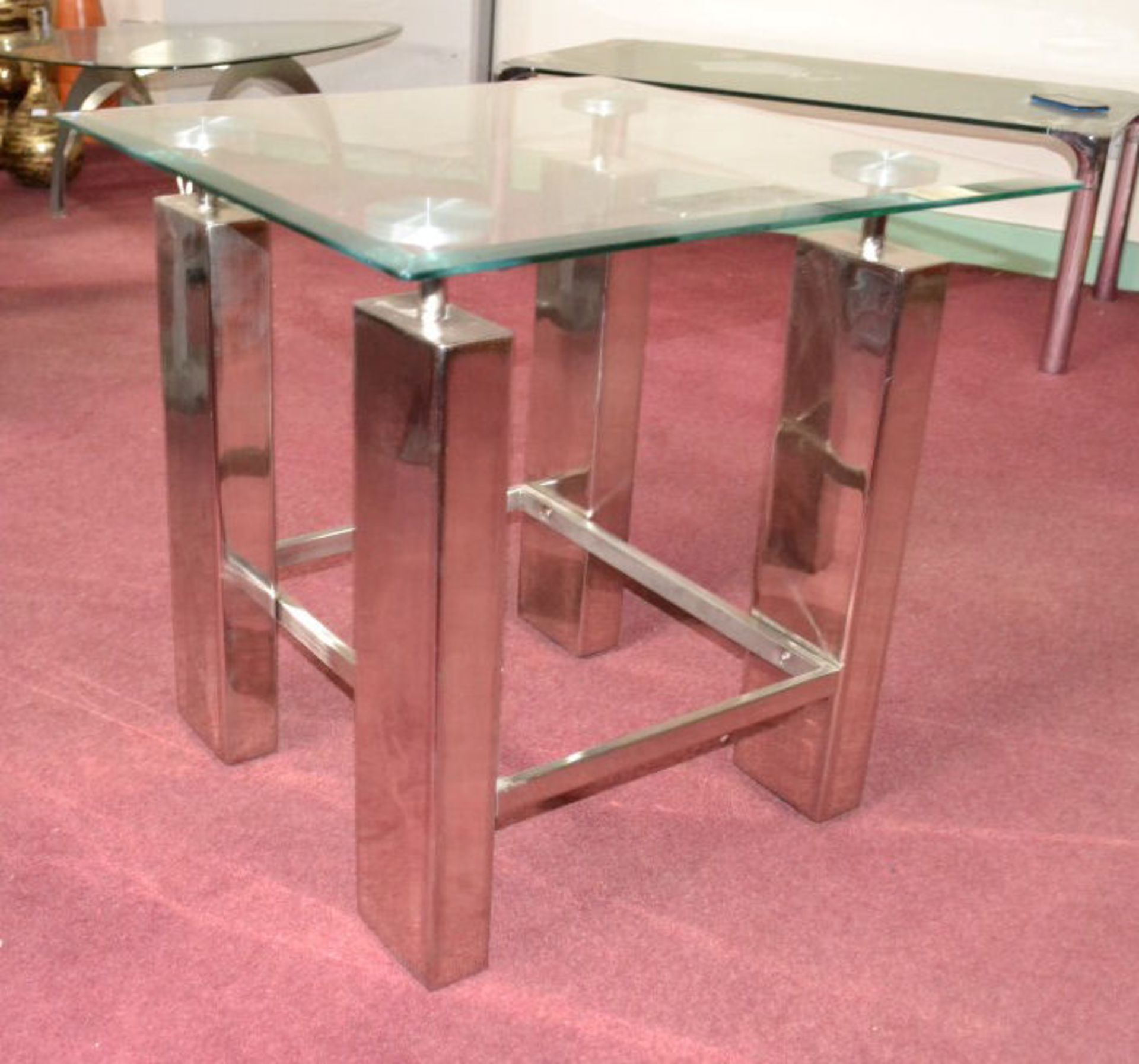 1 x Modern Square Glass Side Table with Chrome Legs - Image 4 of 5