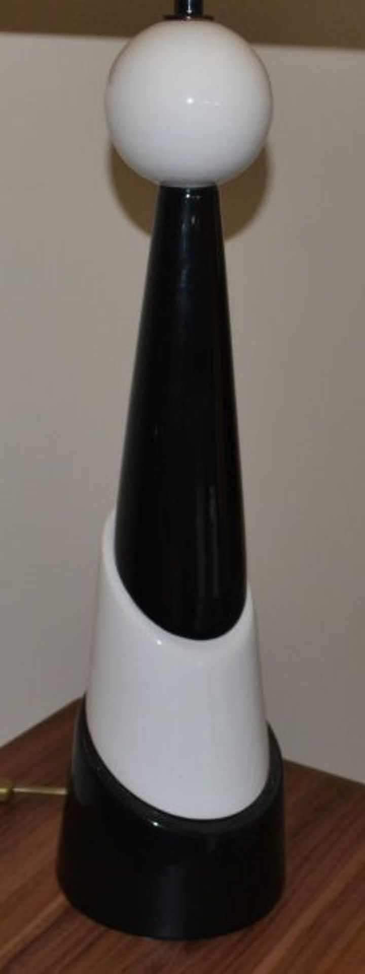 1 x Huge Lamp. 101cm Tall. Base Is Black And White Cone Design. - Image 3 of 5