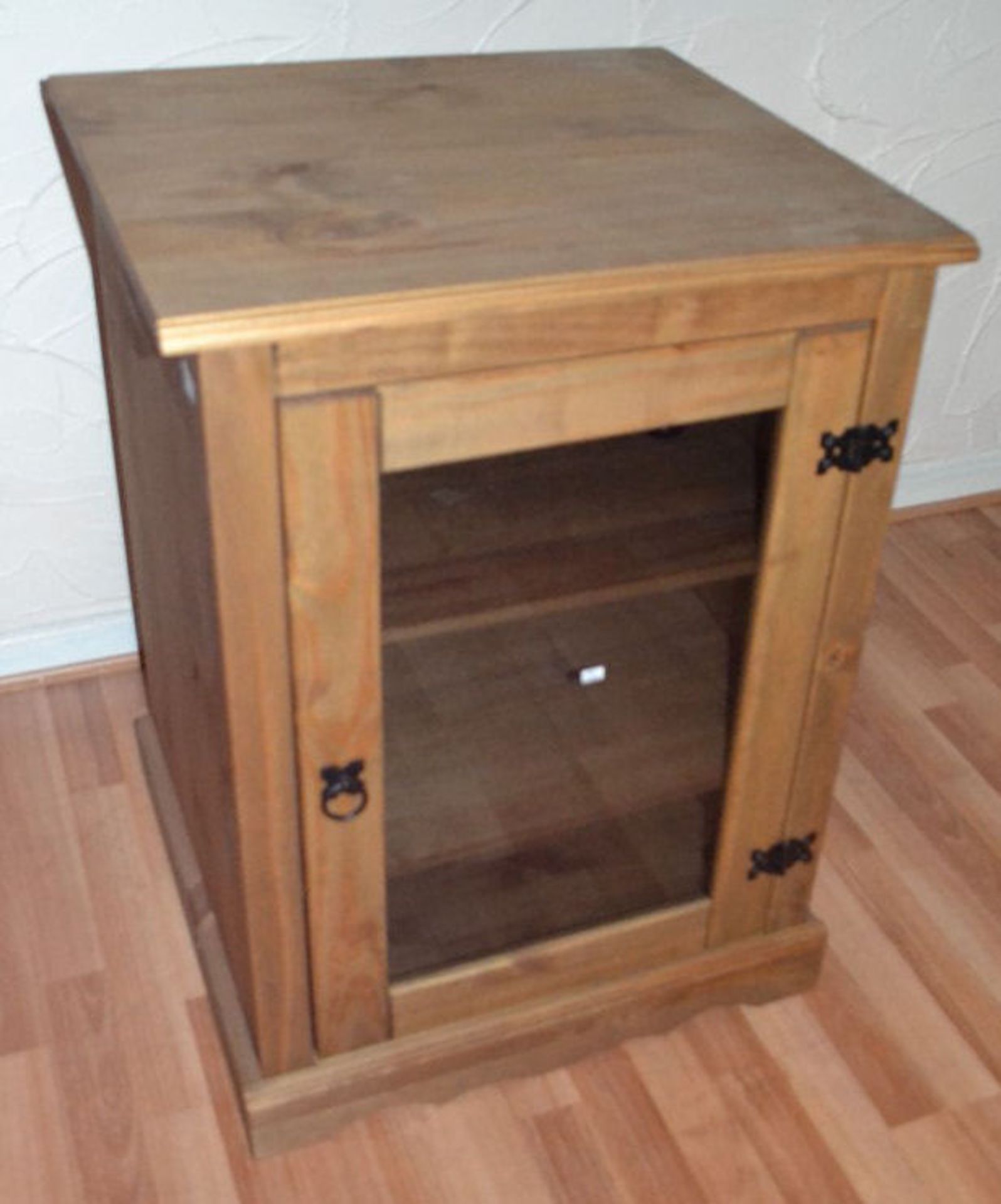 1 x Pine Side Cabinet. 55cm Deep, 60cm Wide, 81.5cm Tall. Single Glass Fronted Door. - CL108