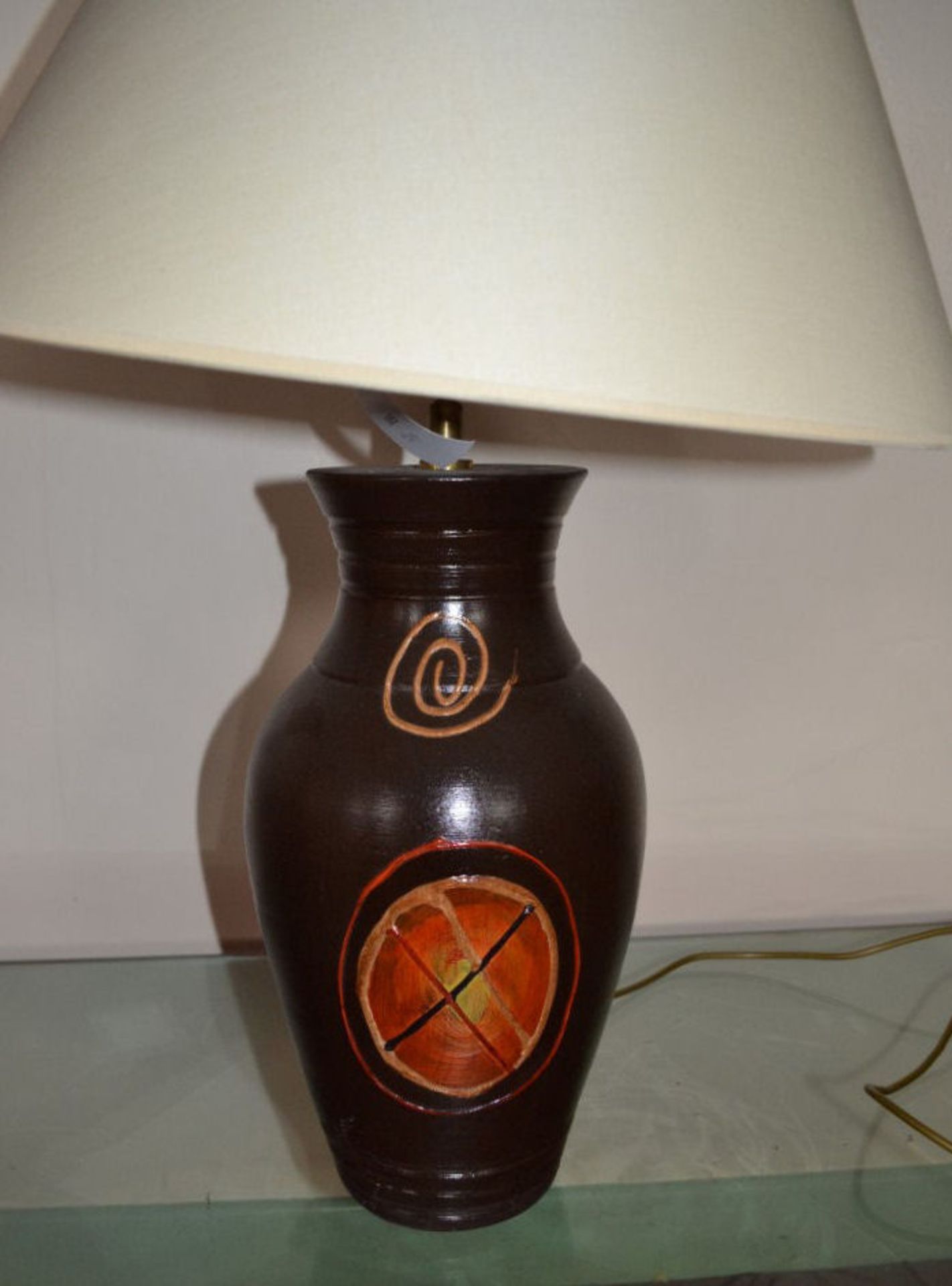 1 x Dark Brown Lamp With Cream Lampshade. Height 74cm To Top Of Lampshade. Lampshade Is 30cm Tall. - Image 4 of 4