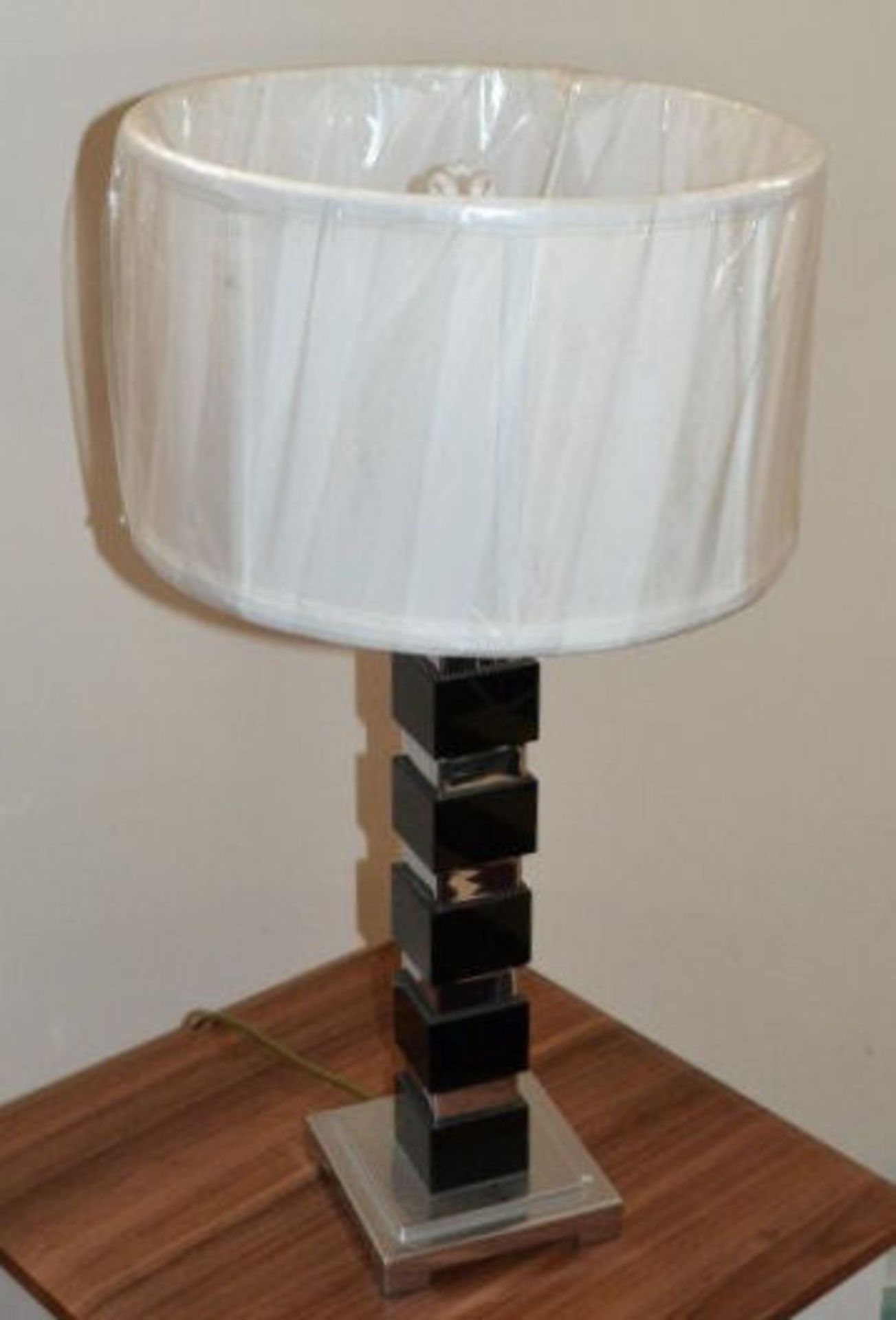 1 x Silver And Black Lamp, White Shade. Total Height 62cm. - Image 3 of 5