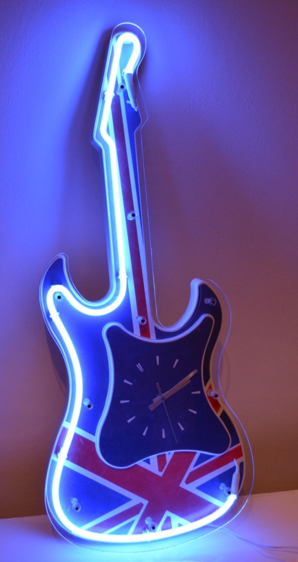 1 x Illuminated Neon Britpop Union Jack Guitar Shaped Clock - Preowned In Good Working Condition -