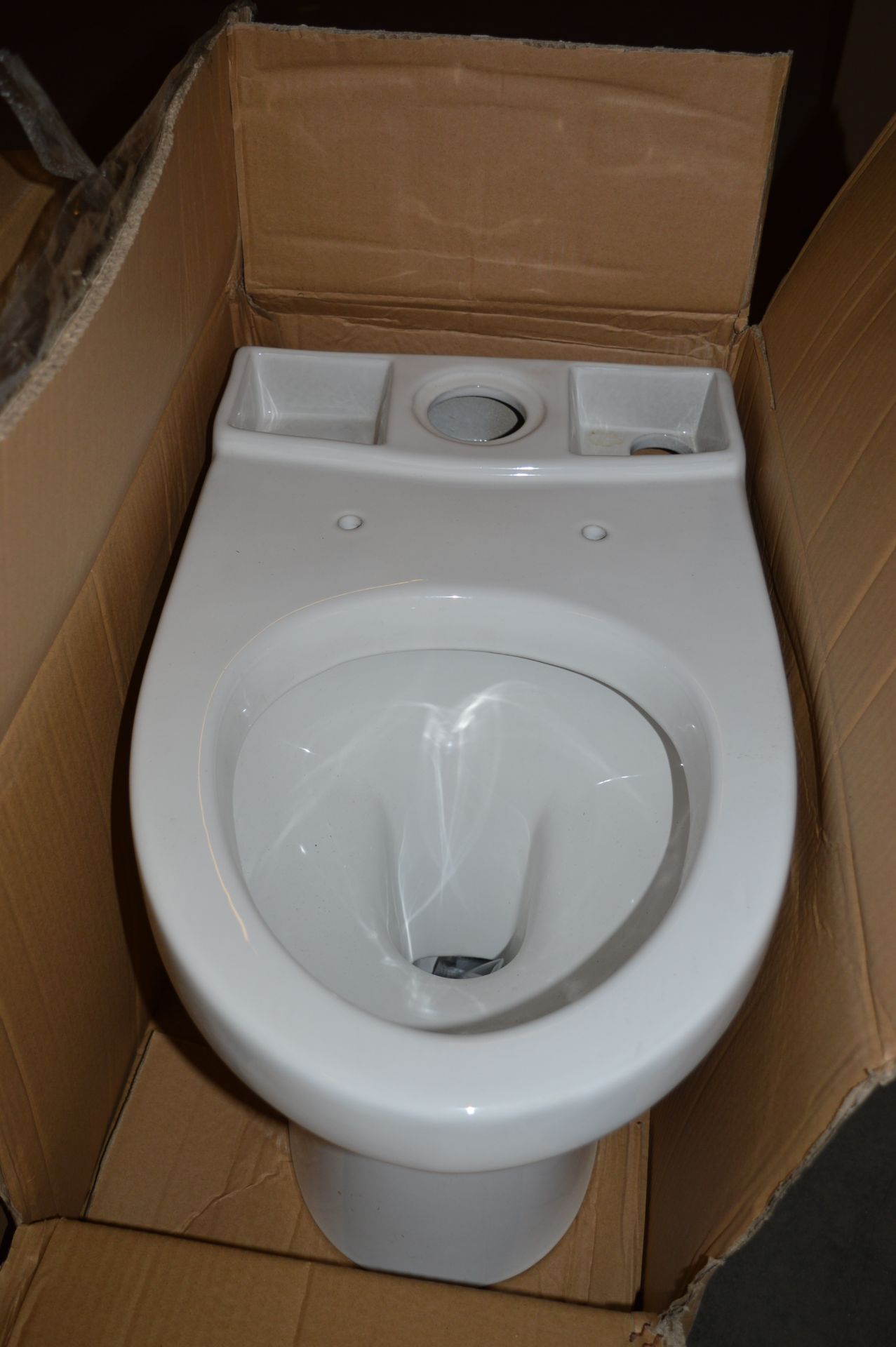 1 x Close Coupled WC Toilet Pan With Cistern and Cistern Fittings - Unused Stock - CL190 - Ref BR051 - Image 5 of 6