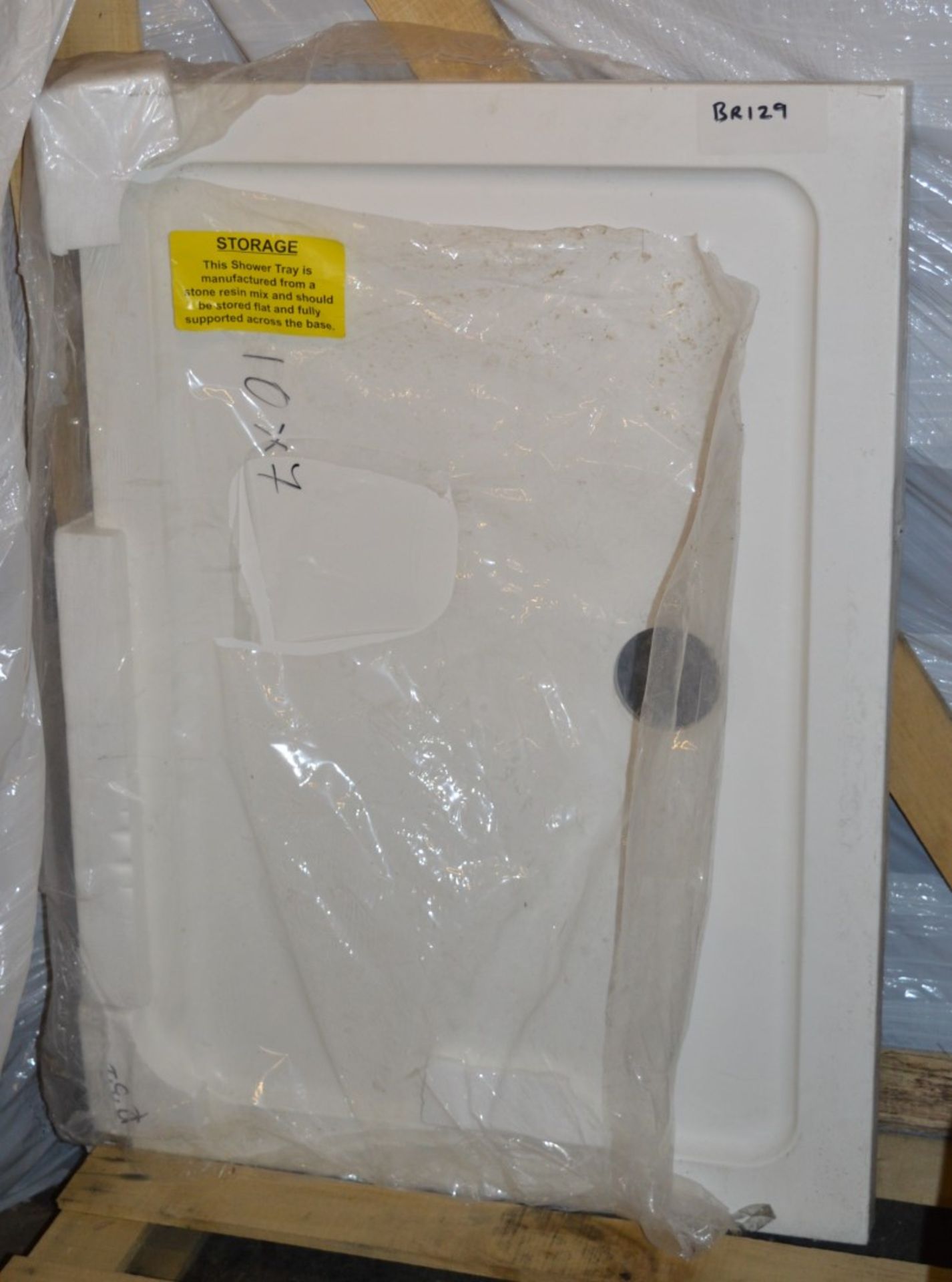 1 x Rectangular Stone Shower Tray - 1000x700mm -  Unused Stock - CL190 - Ref BR129 - Location: