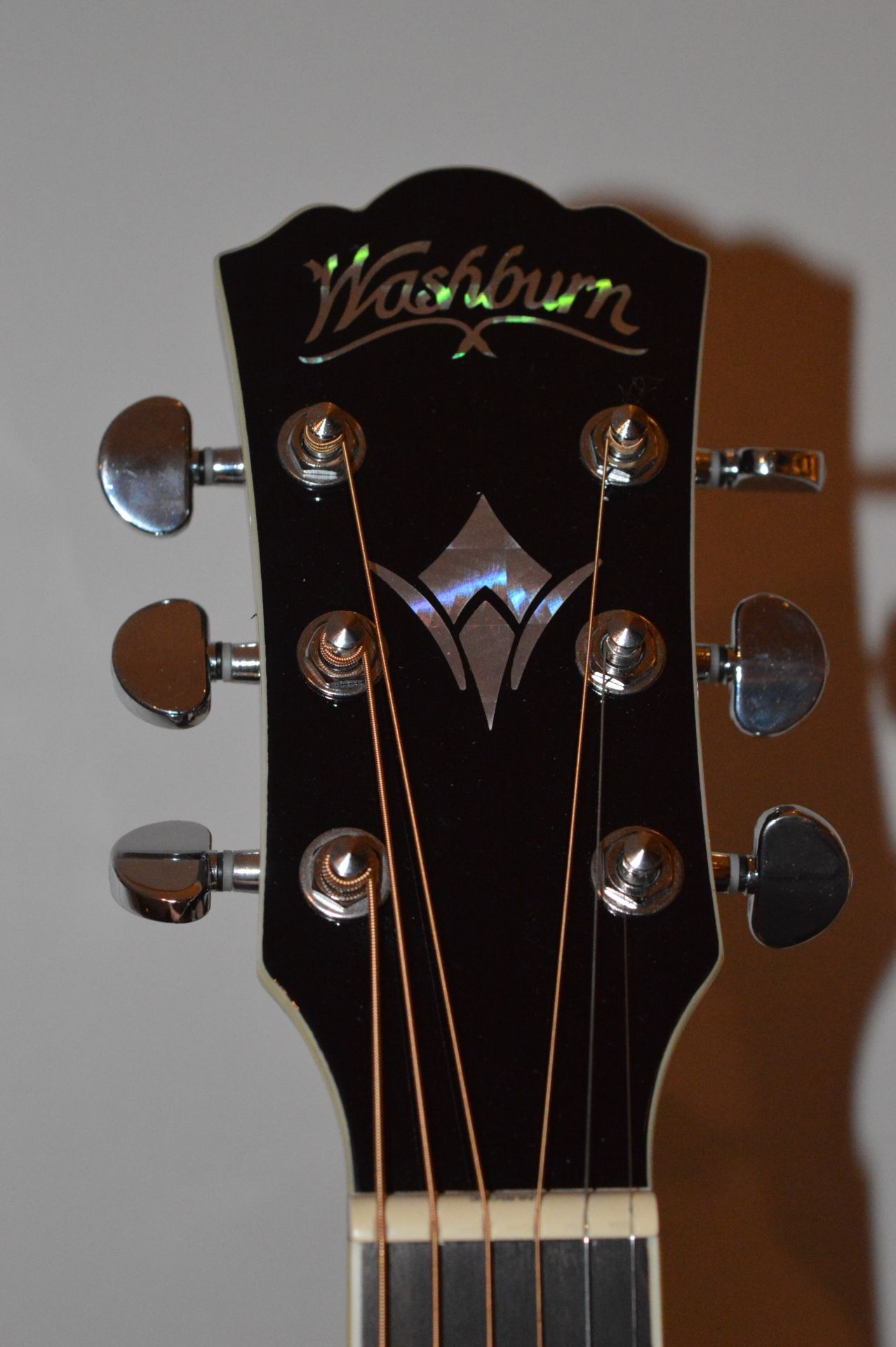 1 x Washburn EA12/B Mini Jumbo Electro Acoustic Guitar - Festival Series - Mahogany Neck With - Image 13 of 15