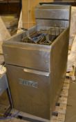 1 x Elite IFS-40 Free Standing Twin Basket Gas Fryer - Ref: FJC009 - CL124 - Location: Bolton