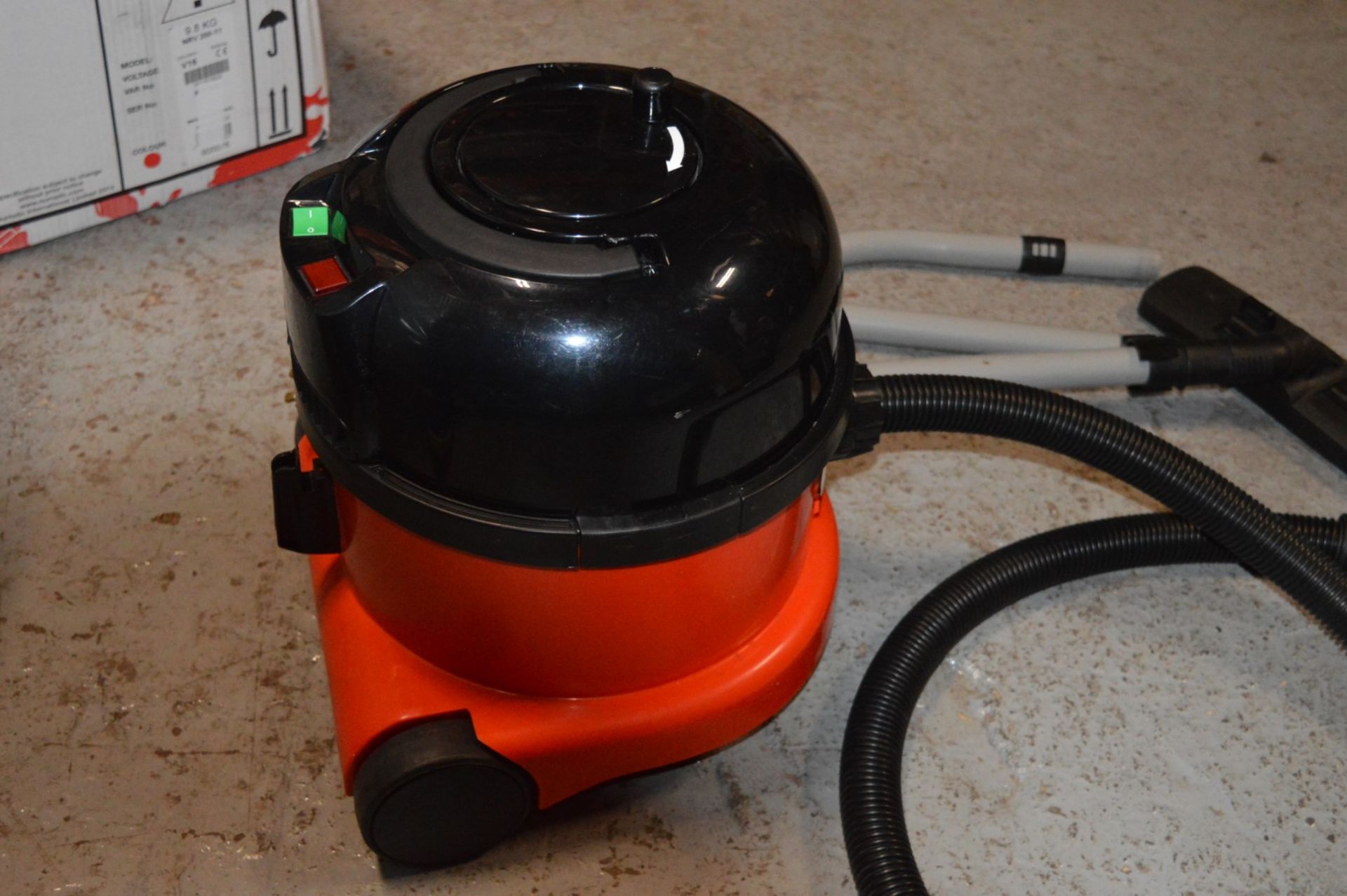 1 x Numatic NRV20021 620W Commercial Vacuum Cleaner - 9 Litre Capacity - CL010 - Good Working - Image 2 of 9