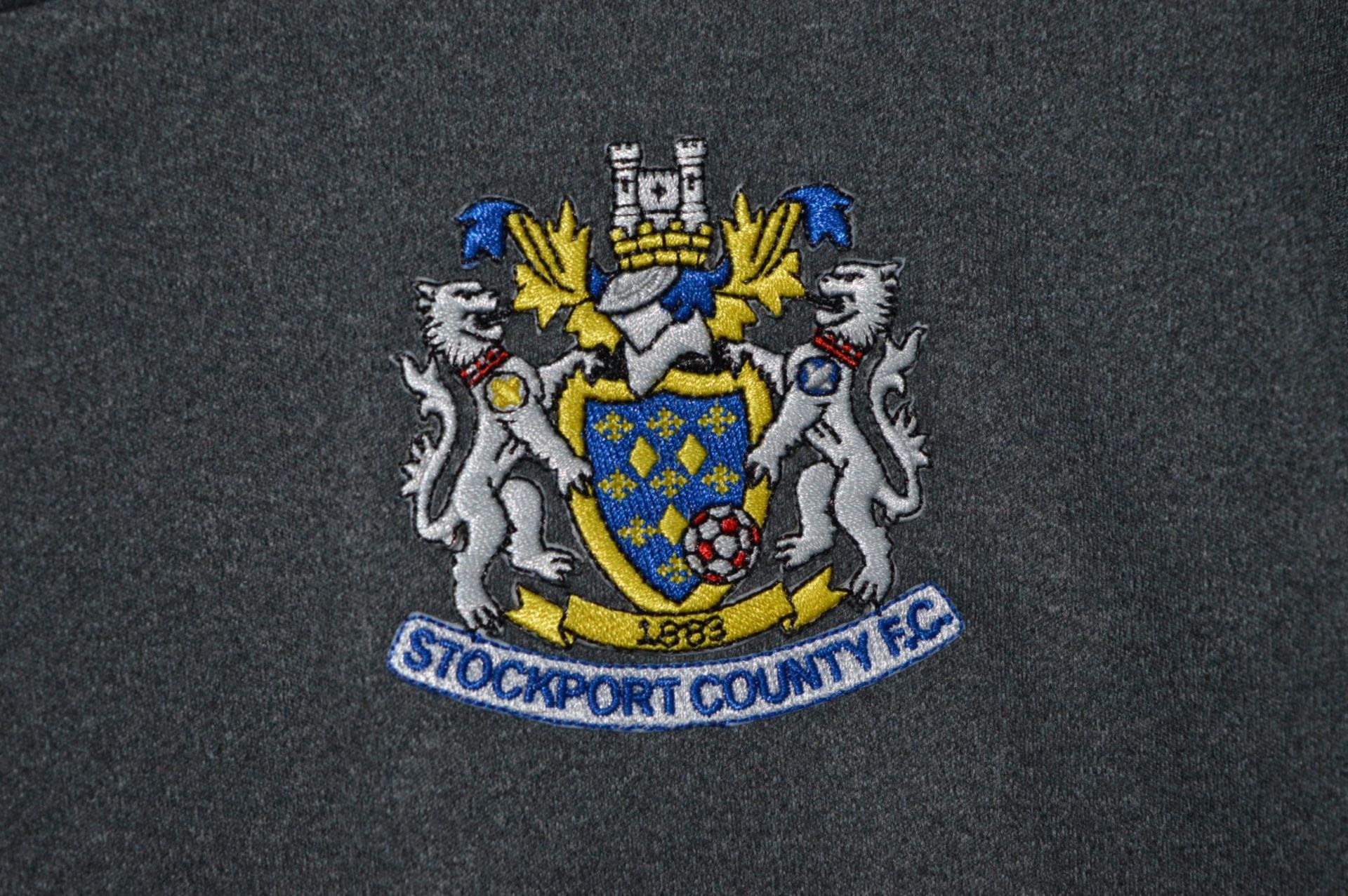 1 x Stockport County Signed Football Shirt - 2016/2017 Season Away Shirt Signed By 11 Players - - Image 3 of 13