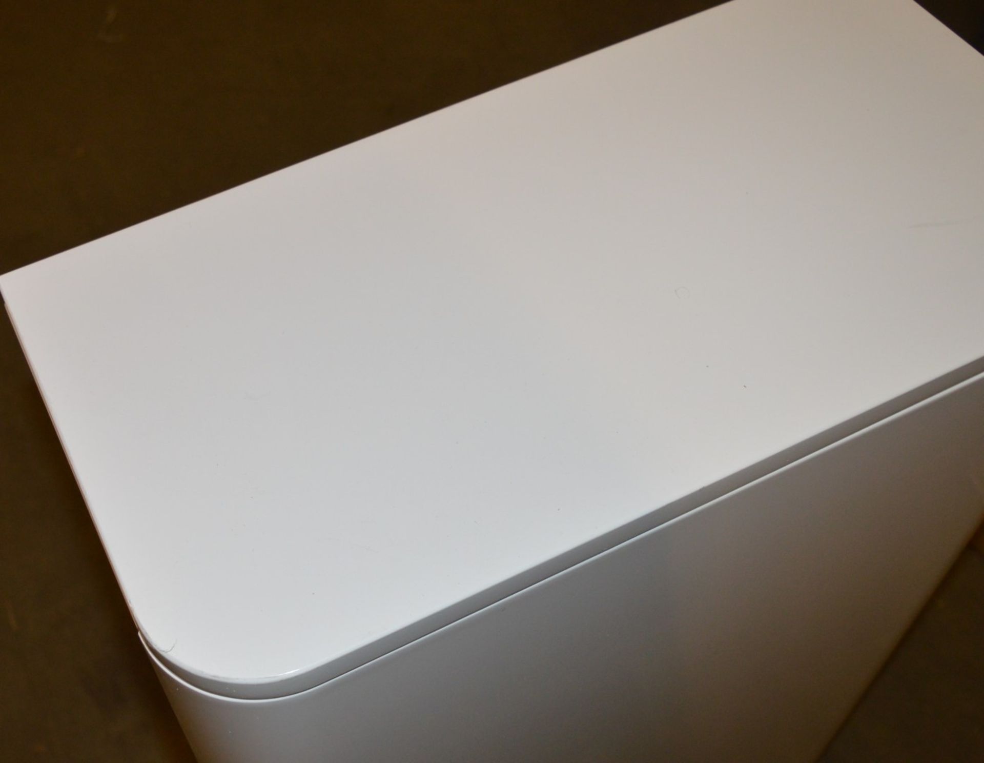 1 x Sky Back to Wall Toilet Cabinet - White Gloss - CL190 - Ref BR103 - Location: Bolton BL1 - - Image 4 of 5