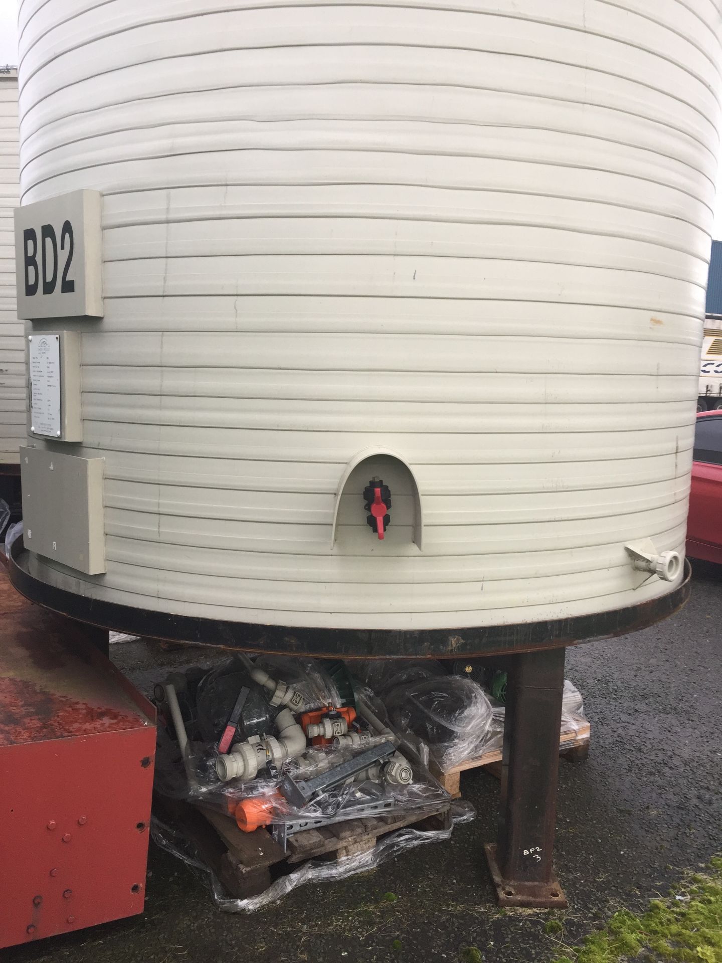 1 x BD2 12,000 Litre Polypropelene Chem Resist Tank - Location: Oldham Has been used for holding - Image 2 of 7