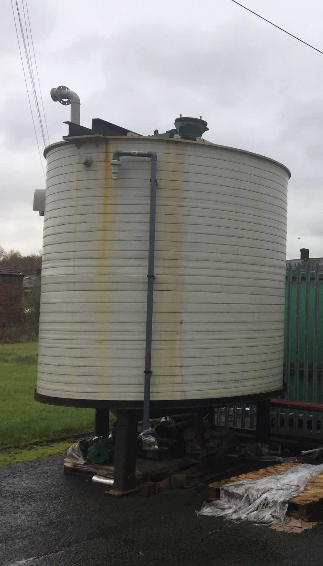 1 x BD2 12,000 Litre Polypropelene Chem Resist Tank - Location: Oldham Has been used for holding - Image 4 of 7