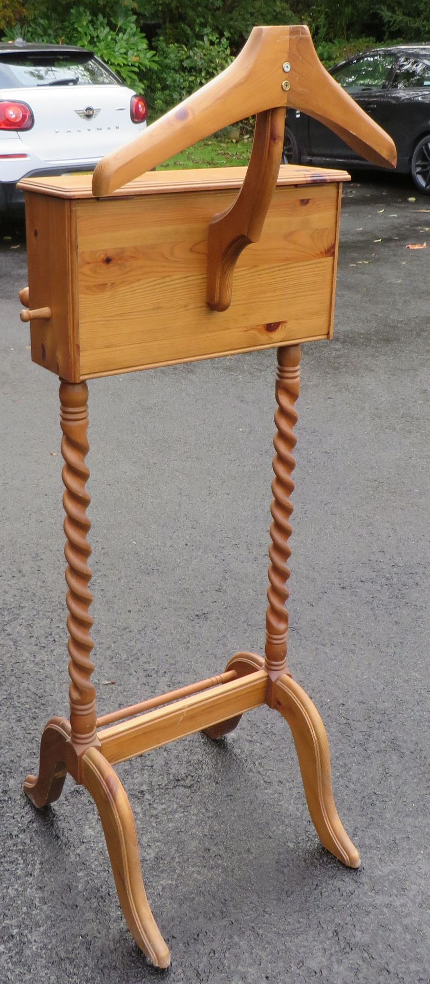 1 x 2-Drawer Pine Mens Valet Stand - CL175 - Location: Altrincham WA14 - NO VAT ON THE HAMMER - Image 5 of 9