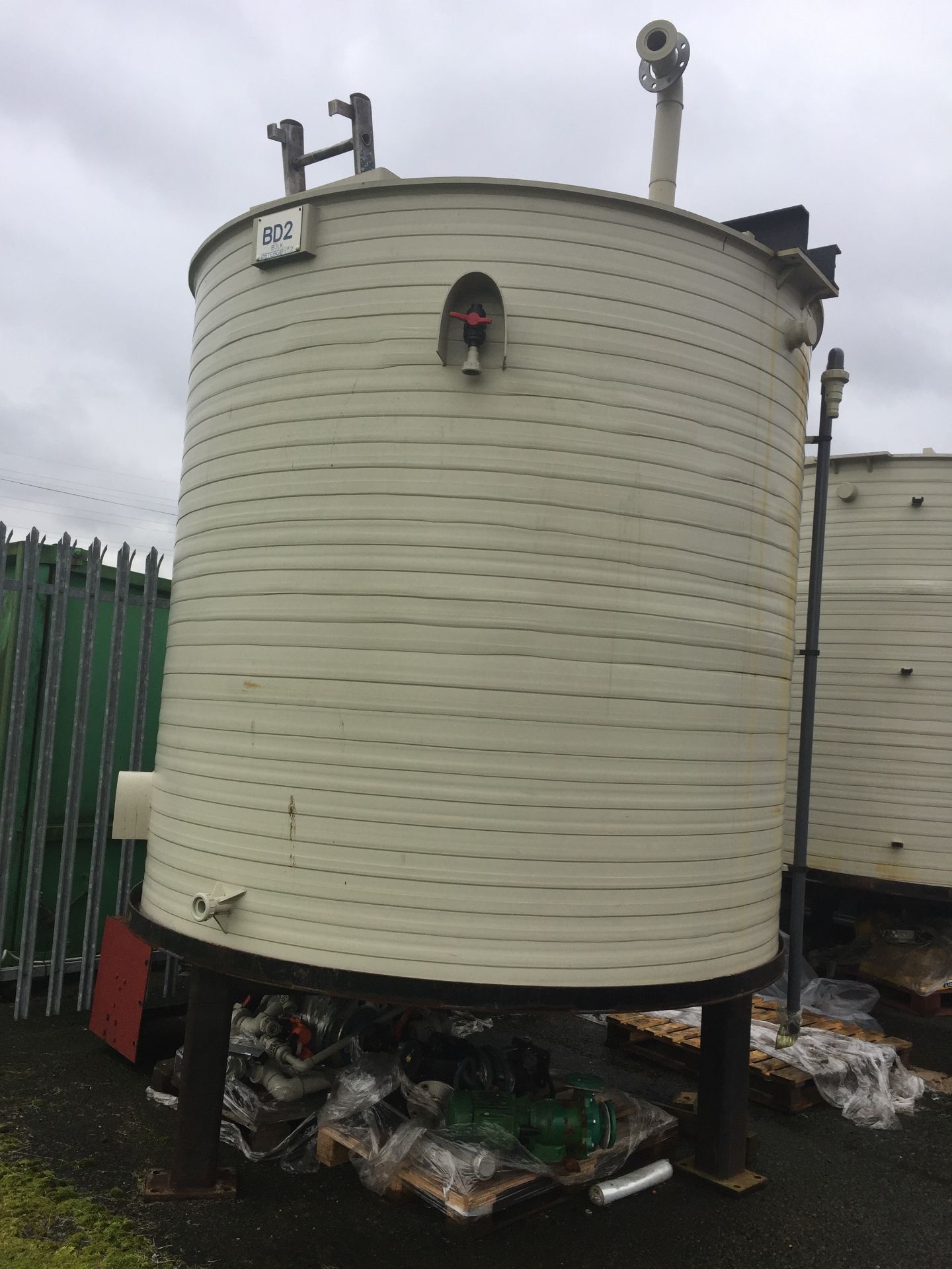 1 x BD2 12,000 Litre Polypropelene Chem Resist Tank - Location: Oldham Has been used for holding - Image 5 of 7