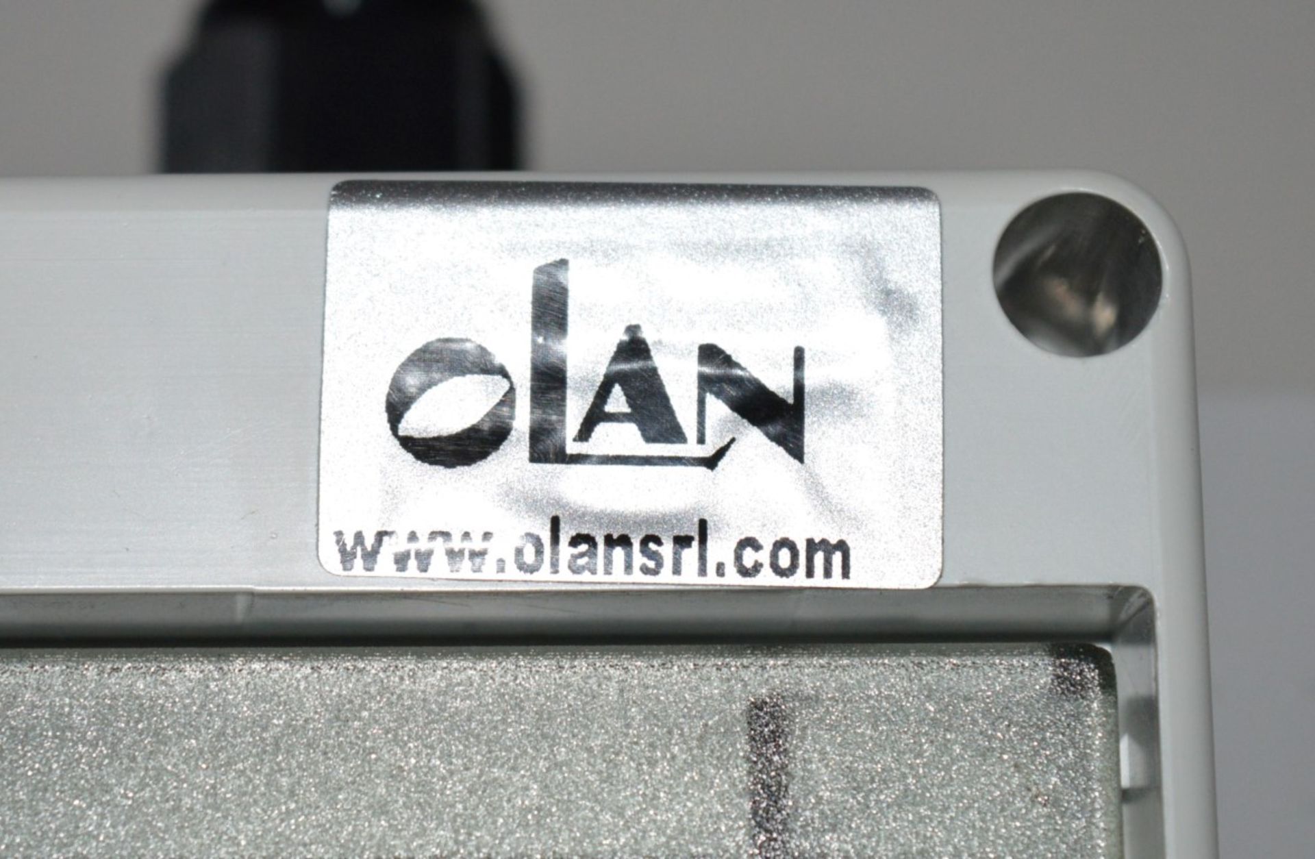 1 x Pre Assembled Olan Fuse Box With Chint Switches and Cable - Metal Construction - Approx Size - Image 10 of 18