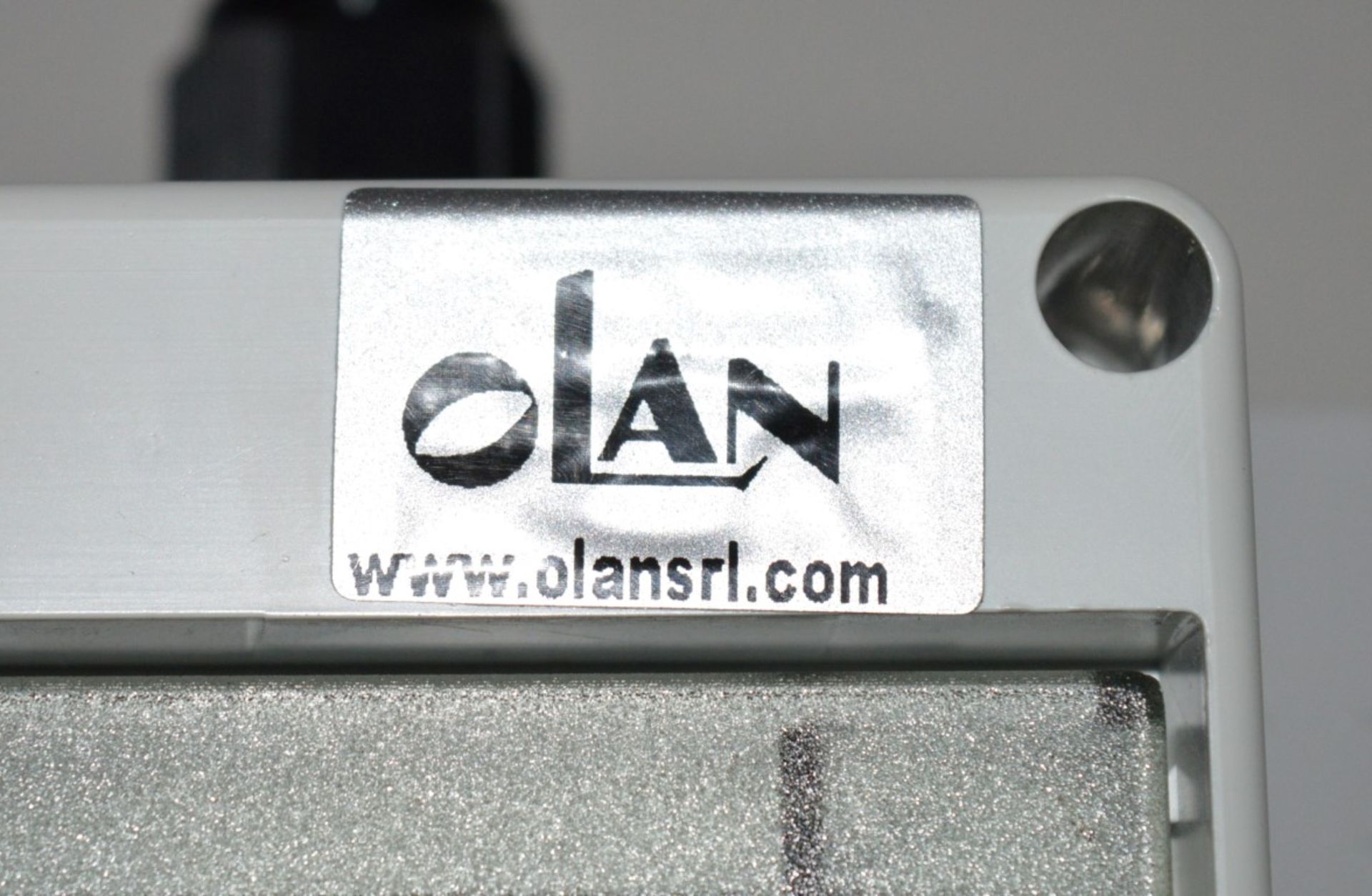 1 x Pre Assembled Olan Fuse Box With Chint Switches and Cable - Metal Construction - Approx Size - Image 12 of 18