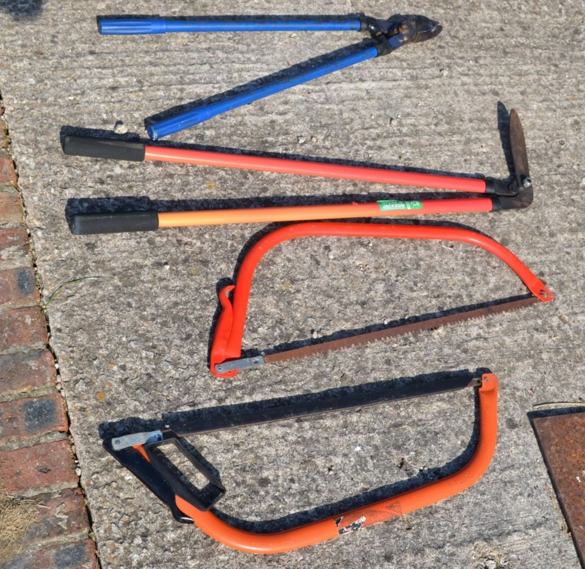 4 x Assorted Tools - Includes 2 x Saws, 1 x Hedge Trimmer, 1 x Long Handle Pruner - All Around - Image 2 of 2