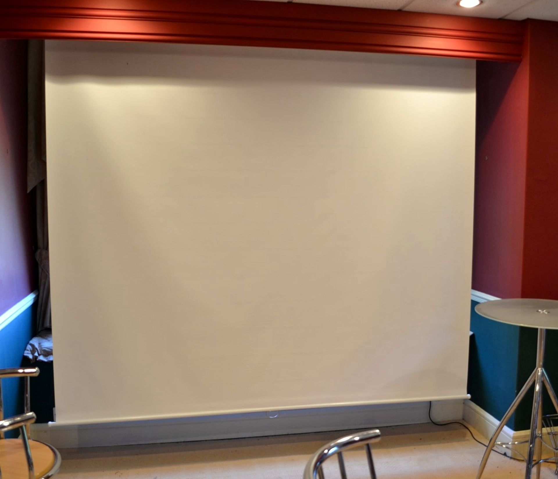 1 x Projector Screen - Preowned In Very Good Condition **More Information & Pictures To Follow**