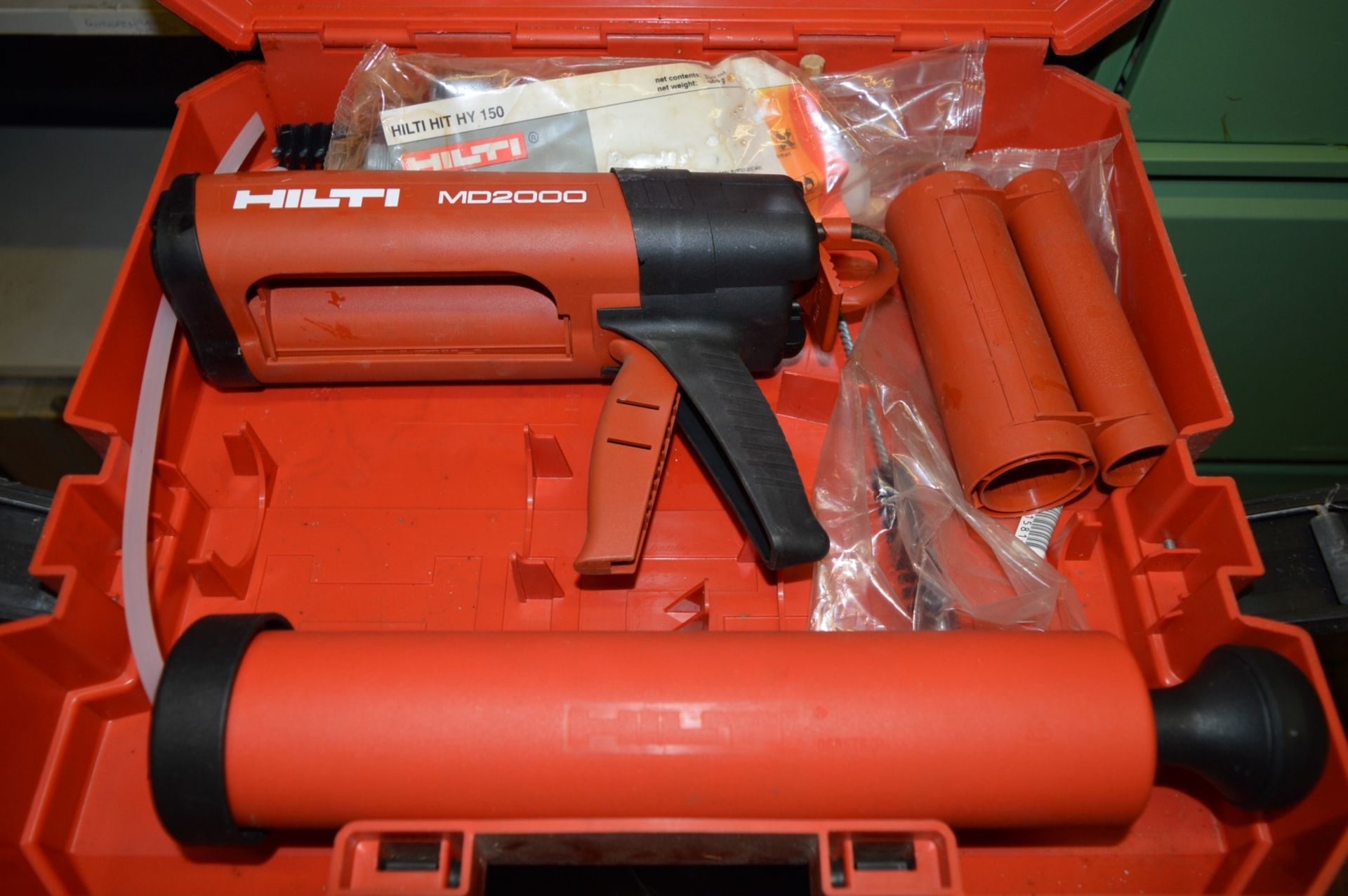 1 x Hilti MD2000 Manual HIT Adhesive Dispenser With Case, Accessories and HIT-HY 150 Pack - Ref: