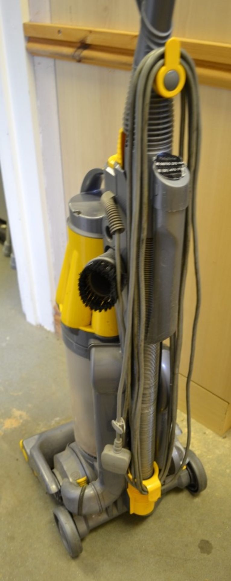 1 x Dyson Vacuum Cleaner - Ref: KHF163 / RRG - CL168 - Location: Flintshire CH6 **NO VAT** Please - Image 2 of 4