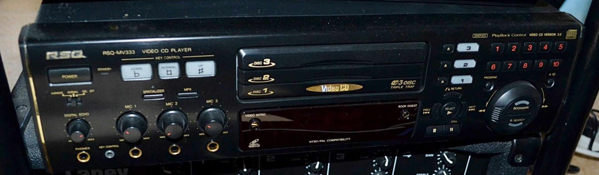 1 x RSQ MV-333 TRIPLE TRAY CD/CDG/VCD Karaoke Player - Preowned In Good Condition - Ref: KHF232 /