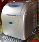 1 x Commercial Ice Maker (Model: CK IM1 (ZB-15AP) - From A Clean Bar Environment In Good Condition -