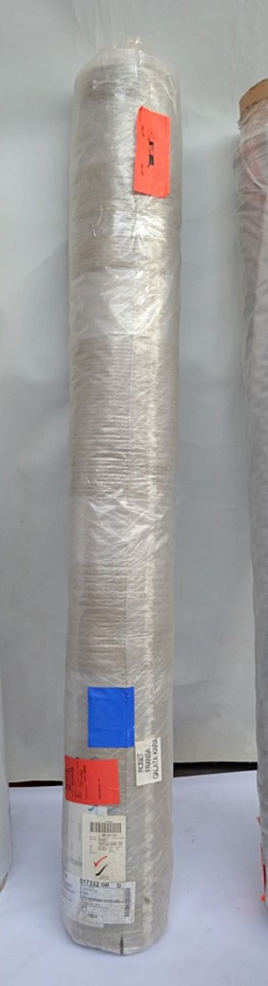1 x LIGNE ROSET Soft Et Doux Crème Rug (Soft And Gentle Rug) - Dimensions: 250x200cm *Listing - Image 7 of 7