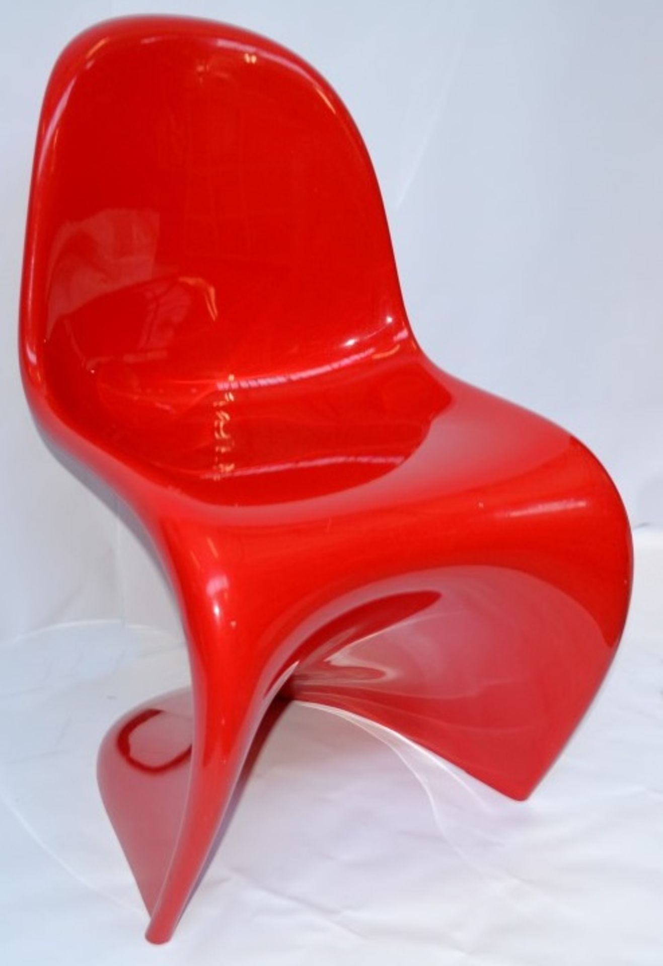 1 x VITRA Panton Chair In Classic Red - Measurements: W50 x D60 x H83cm, Seat Height: 41cm - - Image 5 of 8