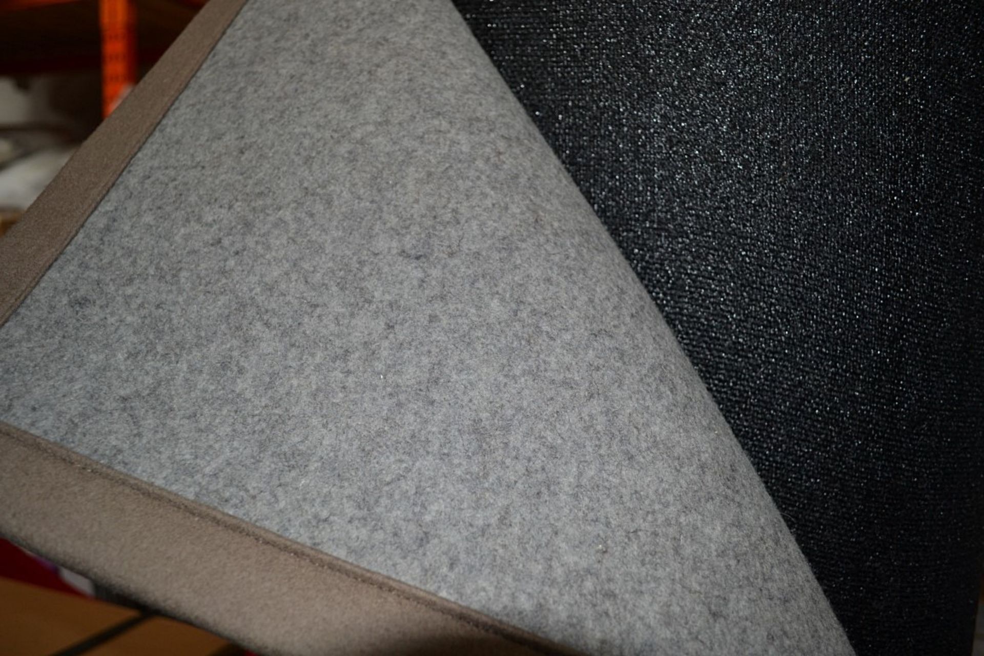 1 x LIGNE ROSET Chabraque Rug - Colour: Grege (Light Grey), With Tupe Edges - See Pictures - - Image 2 of 6