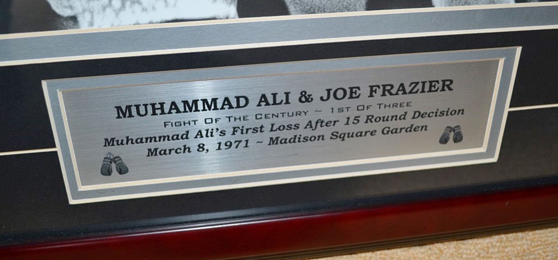 1 x Signed Framed Photograph Of MUHAMMAD ALI & JOE FRAZIER - Hand Signed By Joe frazier - - Image 2 of 5